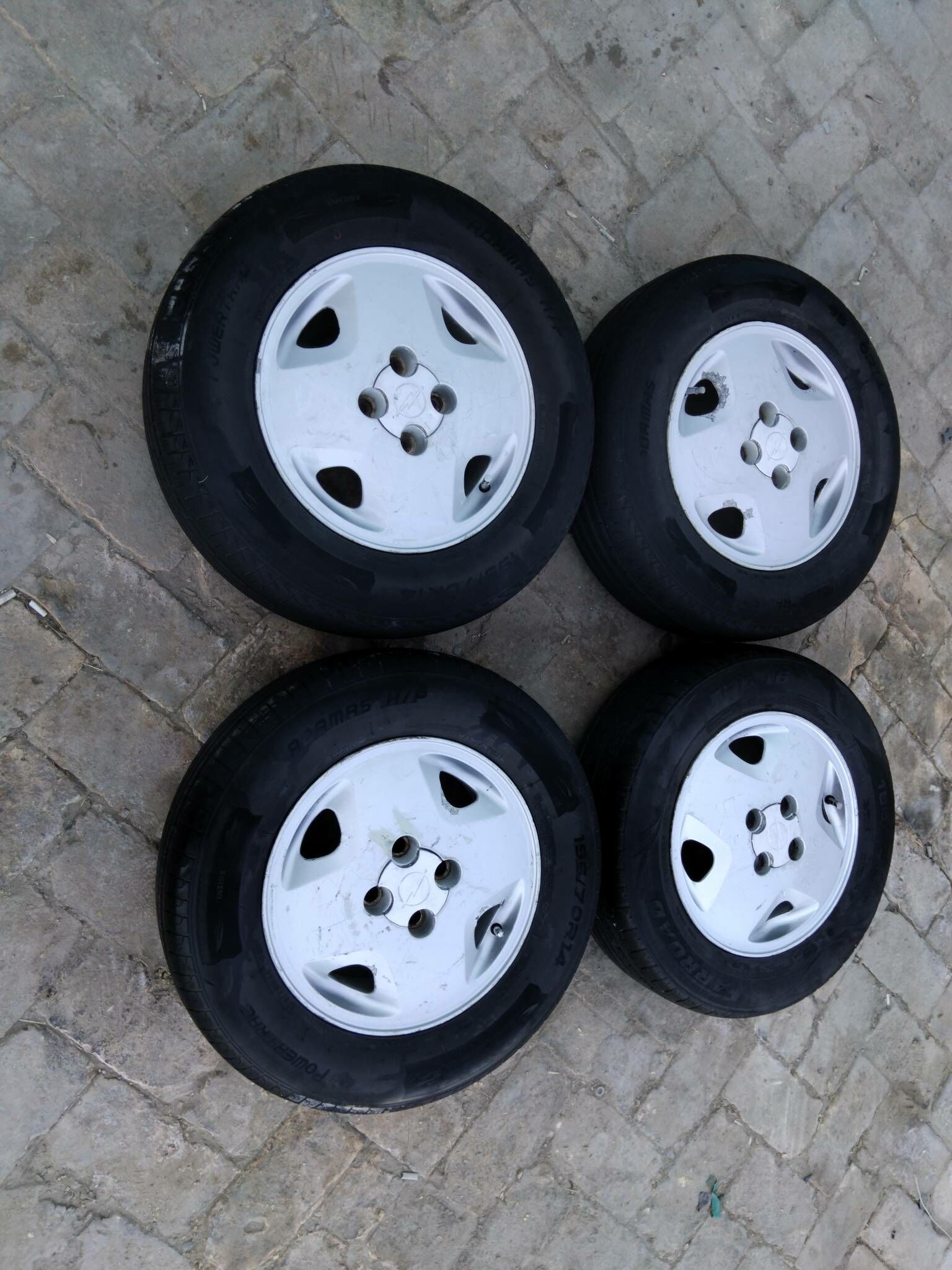 195 70 14 OPEL RADOỲY 2 700 TMT - Байрамали - img 2