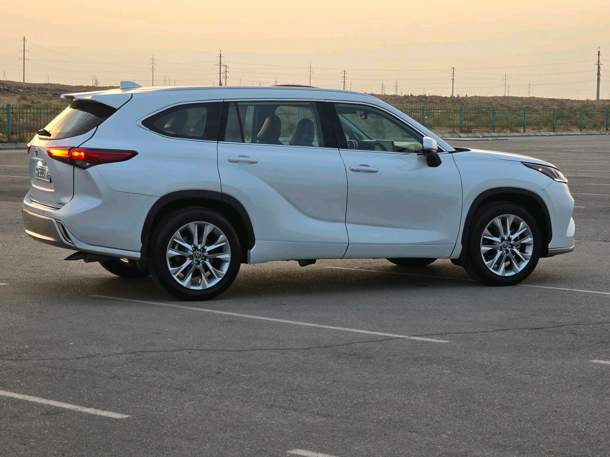 Toyota Highlander 2021 - 590 000 TMT - Ашхабад - img 6