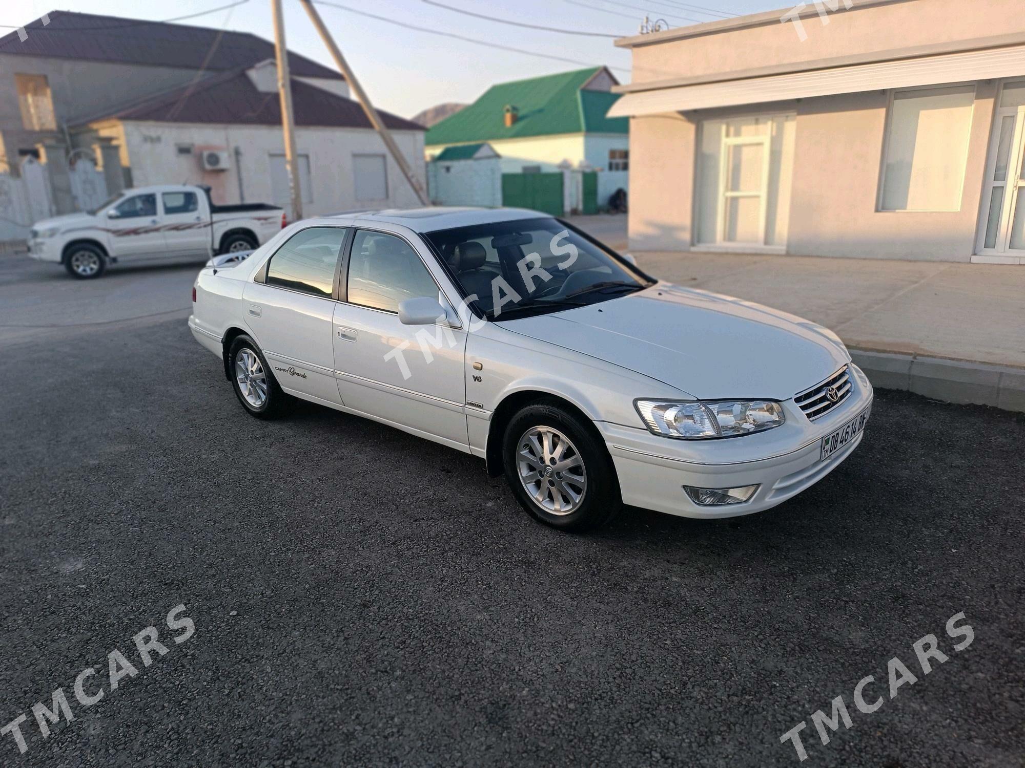 Toyota Camry 2001 - 138 000 TMT - Balkanabat - img 4