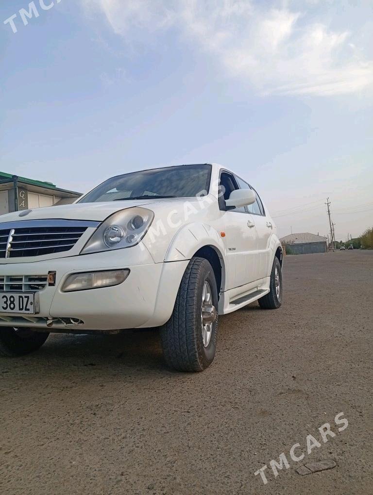 SsangYong Rexton W 2002 - 35 000 TMT - Шабатский этрап - img 2