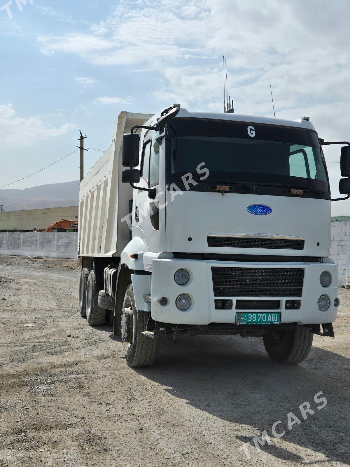 Ford Cargo 3536M 2015 - 780 000 TMT - Бузмеин - img 4