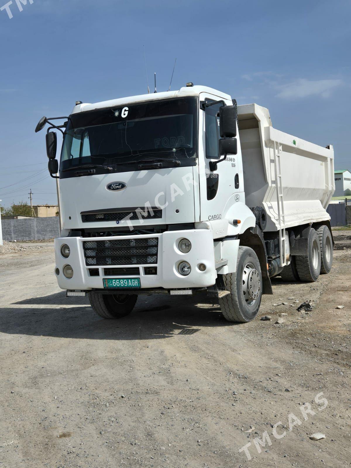 Ford Cargo 3536M 2015 - 780 000 TMT - Бузмеин - img 5