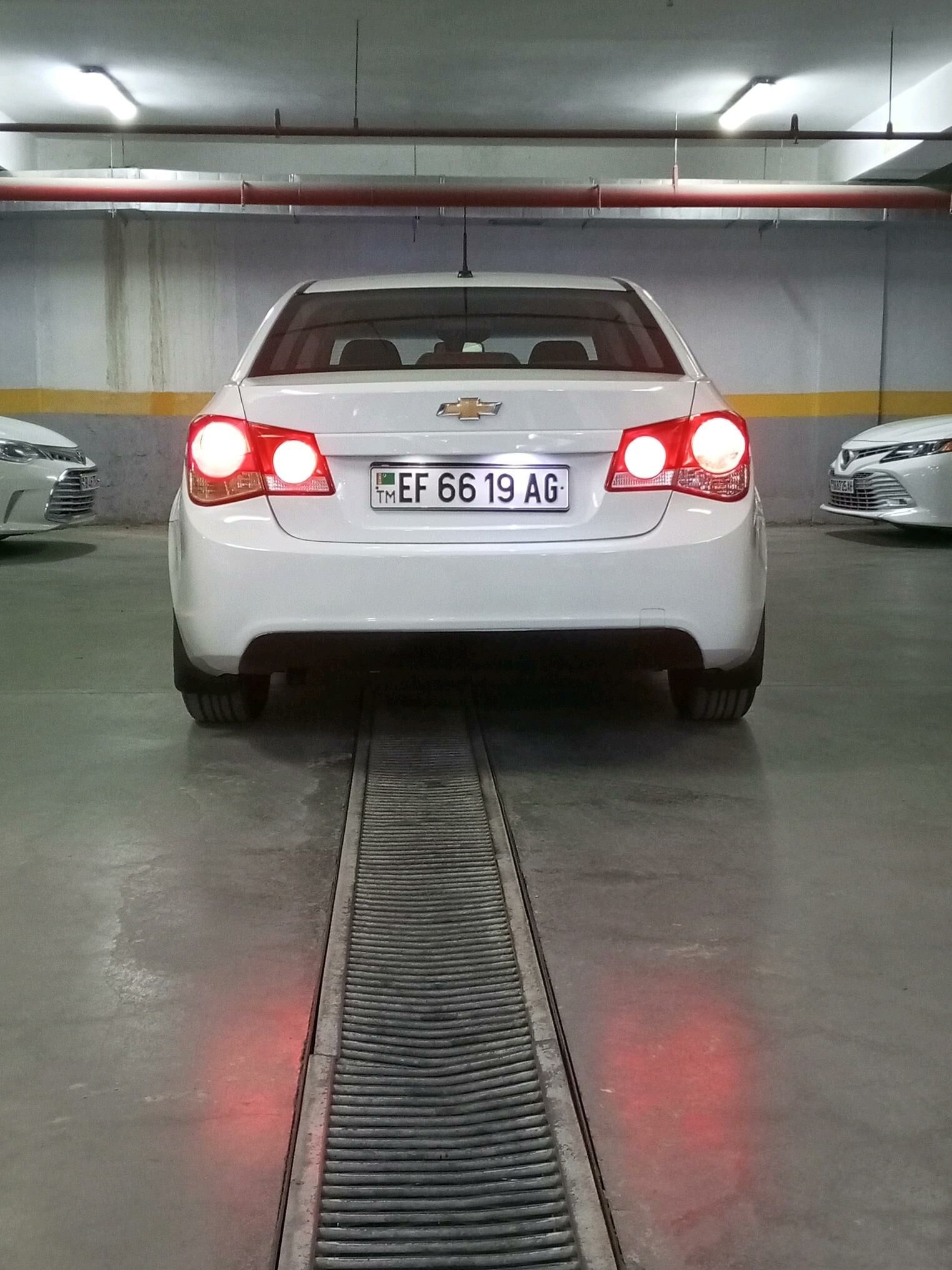 Chevrolet Cruze 2011 - 100 000 TMT - ул. Подвойского (Битарап Туркменистан шаёлы) - img 5