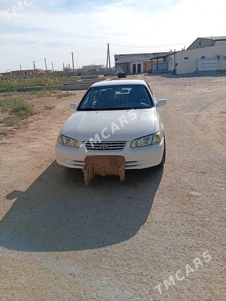 Toyota Camry 2000 - 130 000 TMT - Darganata - img 2