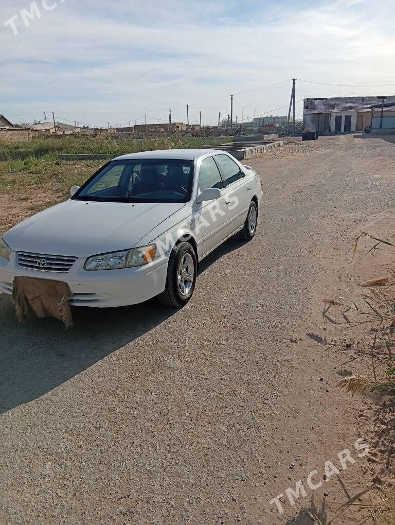 Toyota Camry 2000 - 130 000 TMT - Darganata - img 4