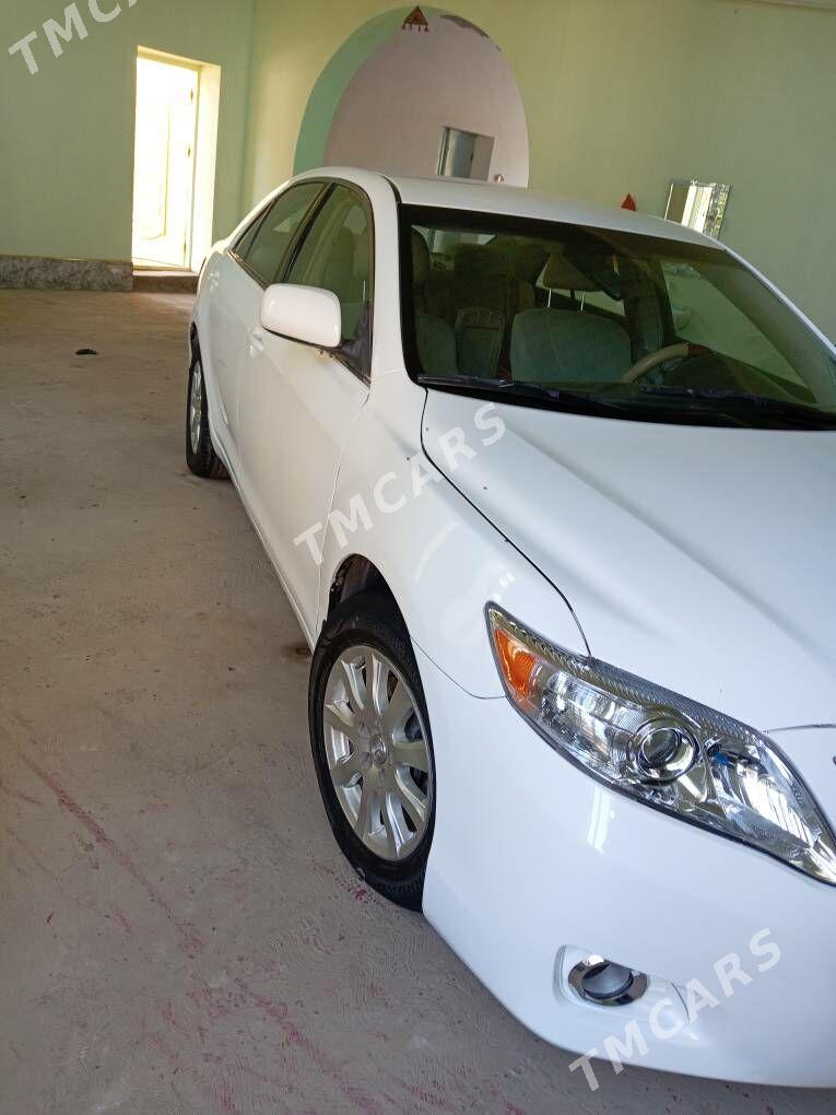 Toyota Camry 2008 - 142 000 TMT - Дянев - img 2