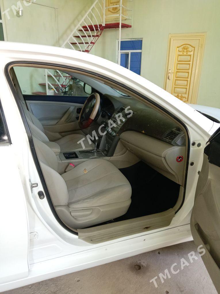 Toyota Camry 2008 - 142 000 TMT - Дянев - img 7