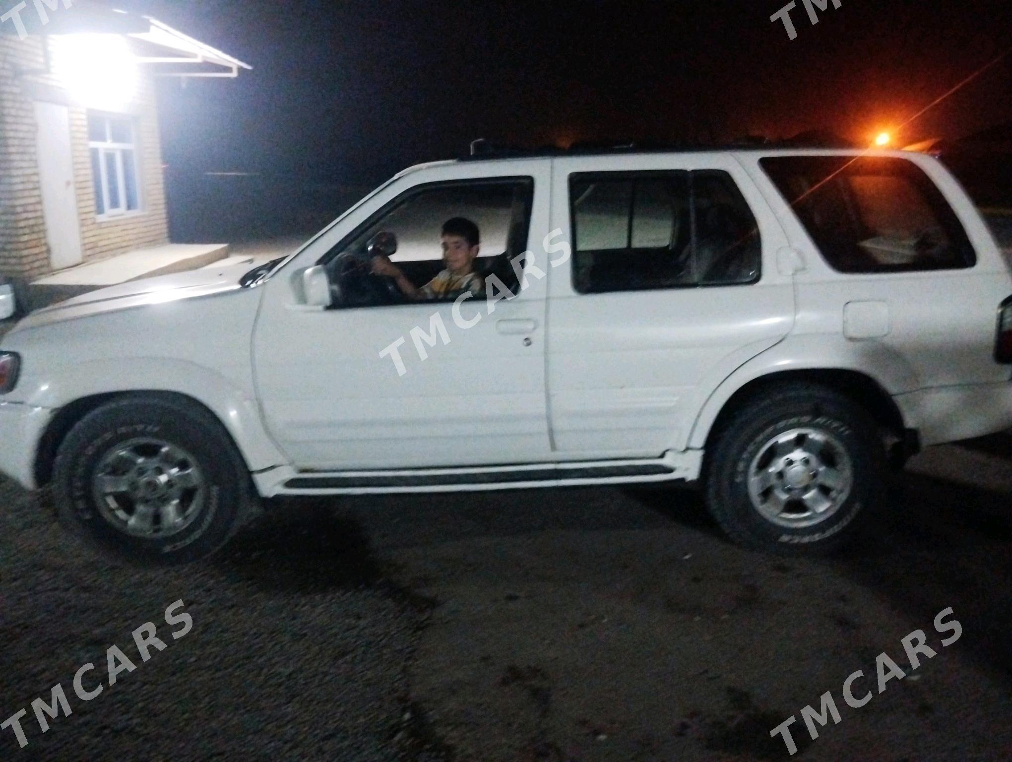 Infiniti QX4 1997 - 85 000 TMT - Мургап - img 1