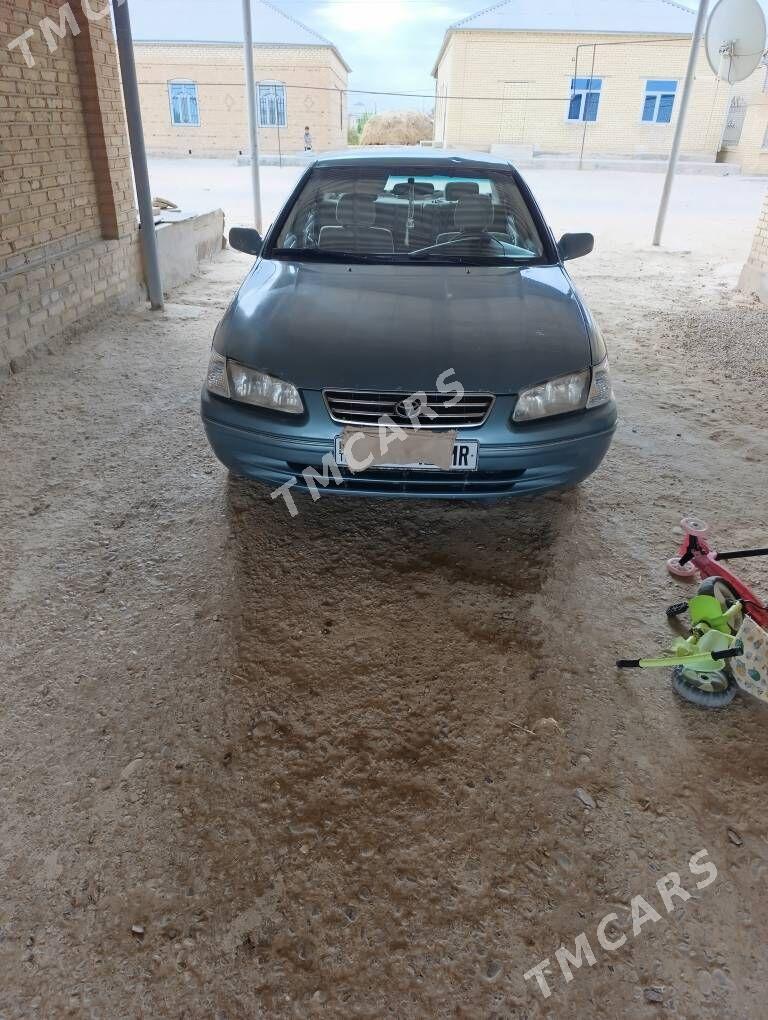 Toyota Camry 1999 - 110 000 TMT - Мургап - img 1