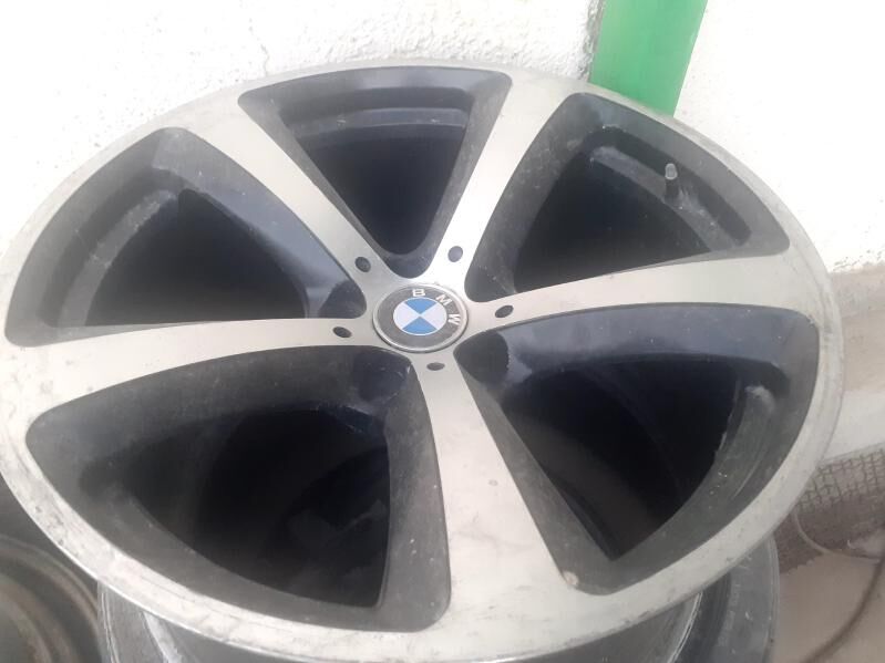 BMW  diska 3 500 TMT - Aşgabat - img 1