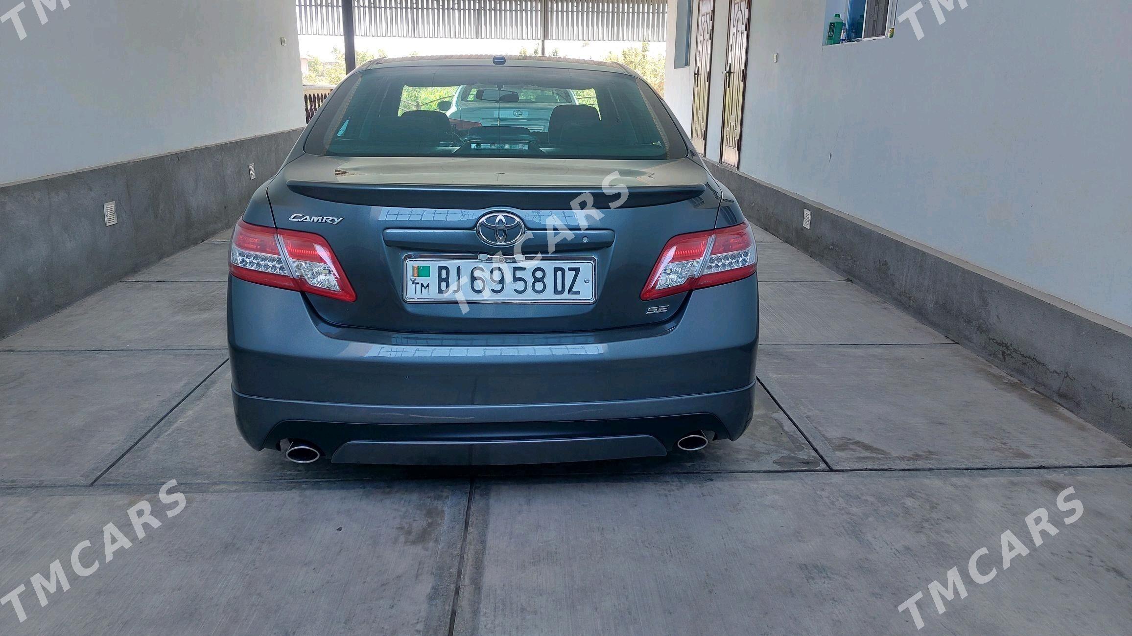 Toyota Camry 2010 - 190 000 TMT - Дашогуз - img 2