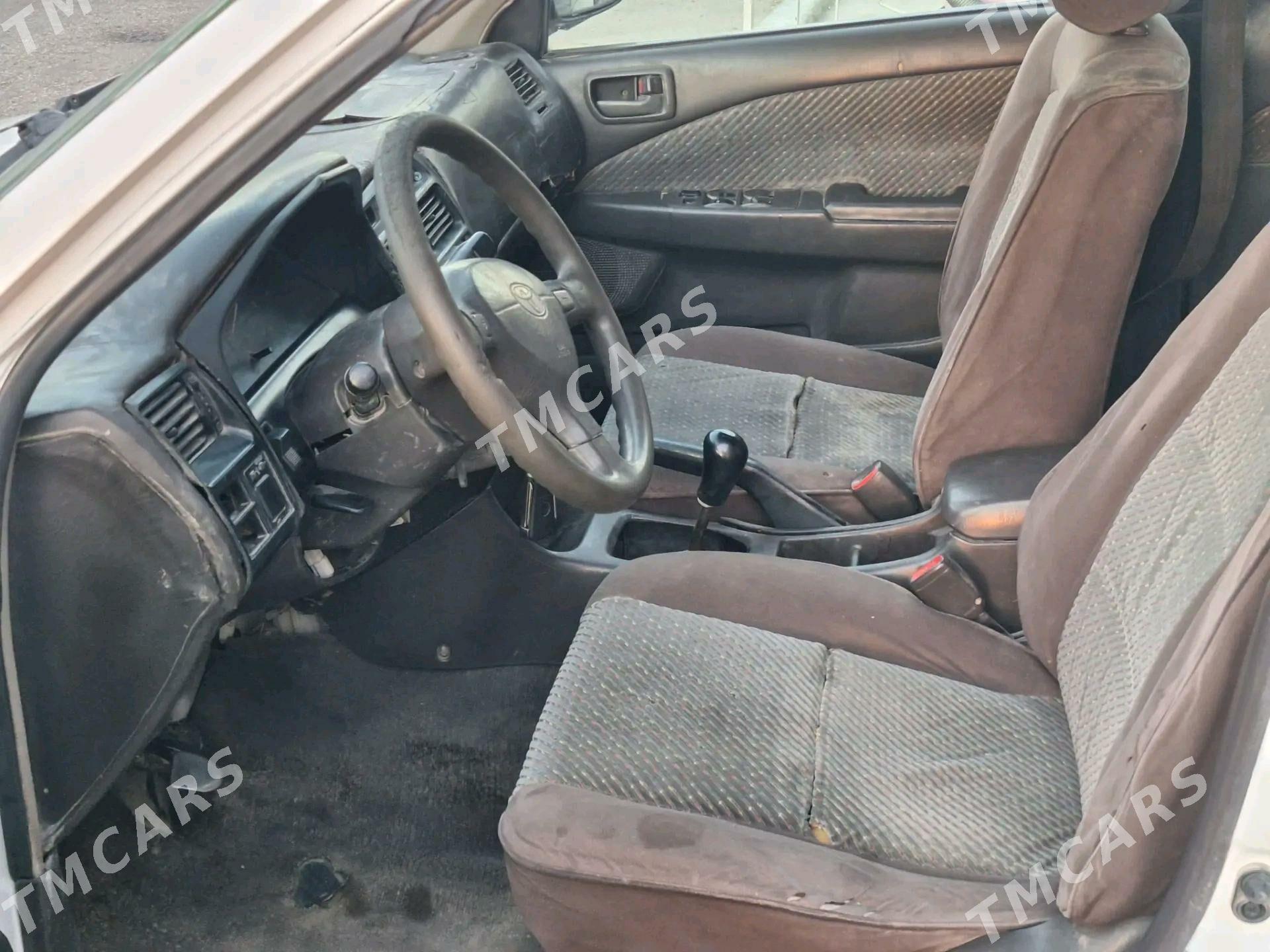 Toyota Carina 1997 - 25 000 TMT - Türkmenabat - img 4
