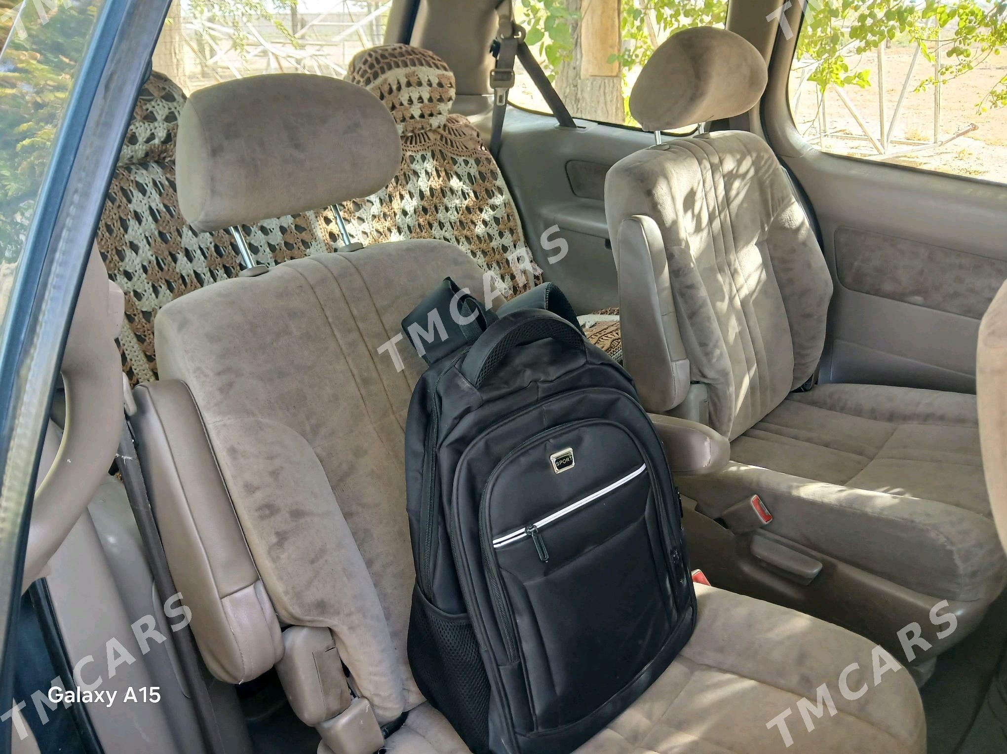 Toyota Sienna 2001 - 150 000 TMT - Мары - img 4