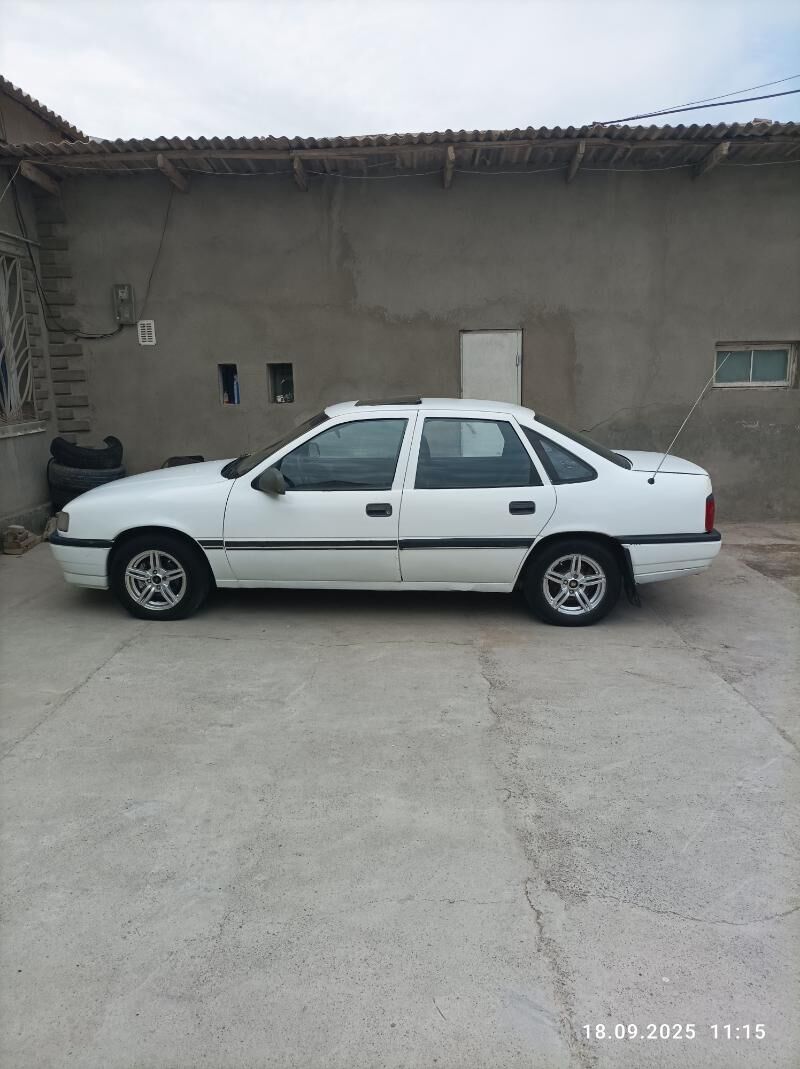 Opel Vectra 1990 - 35 000 TMT - Мары - img 7