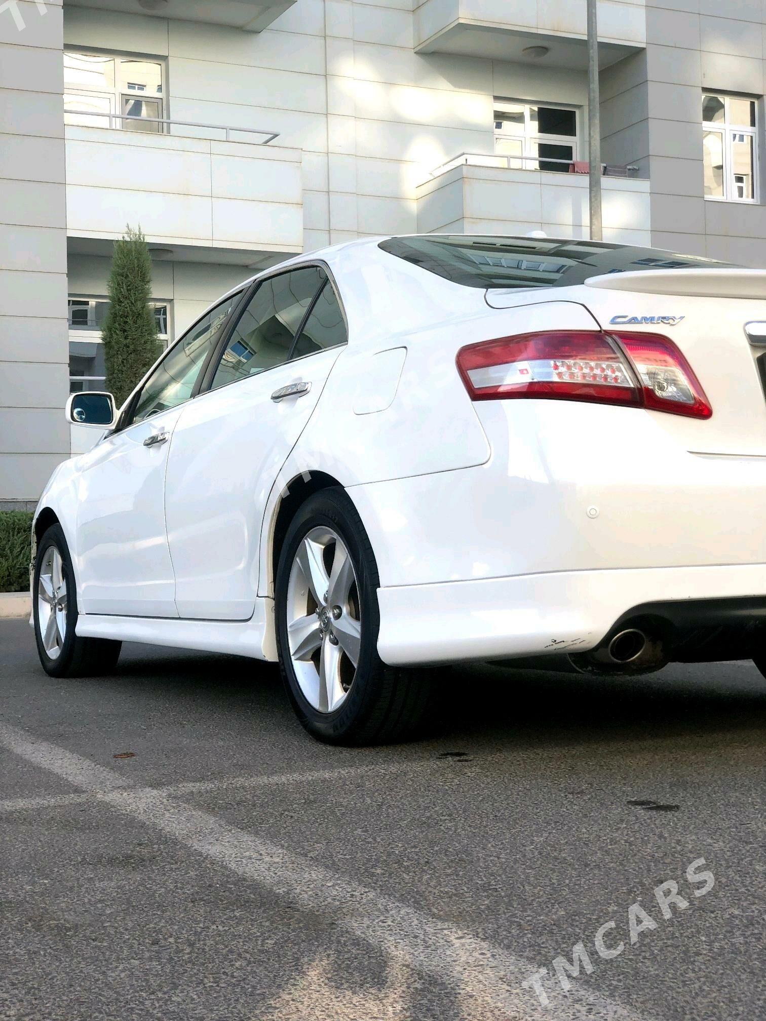 Toyota Camry 2010 - 185 000 TMT - Мары - img 9