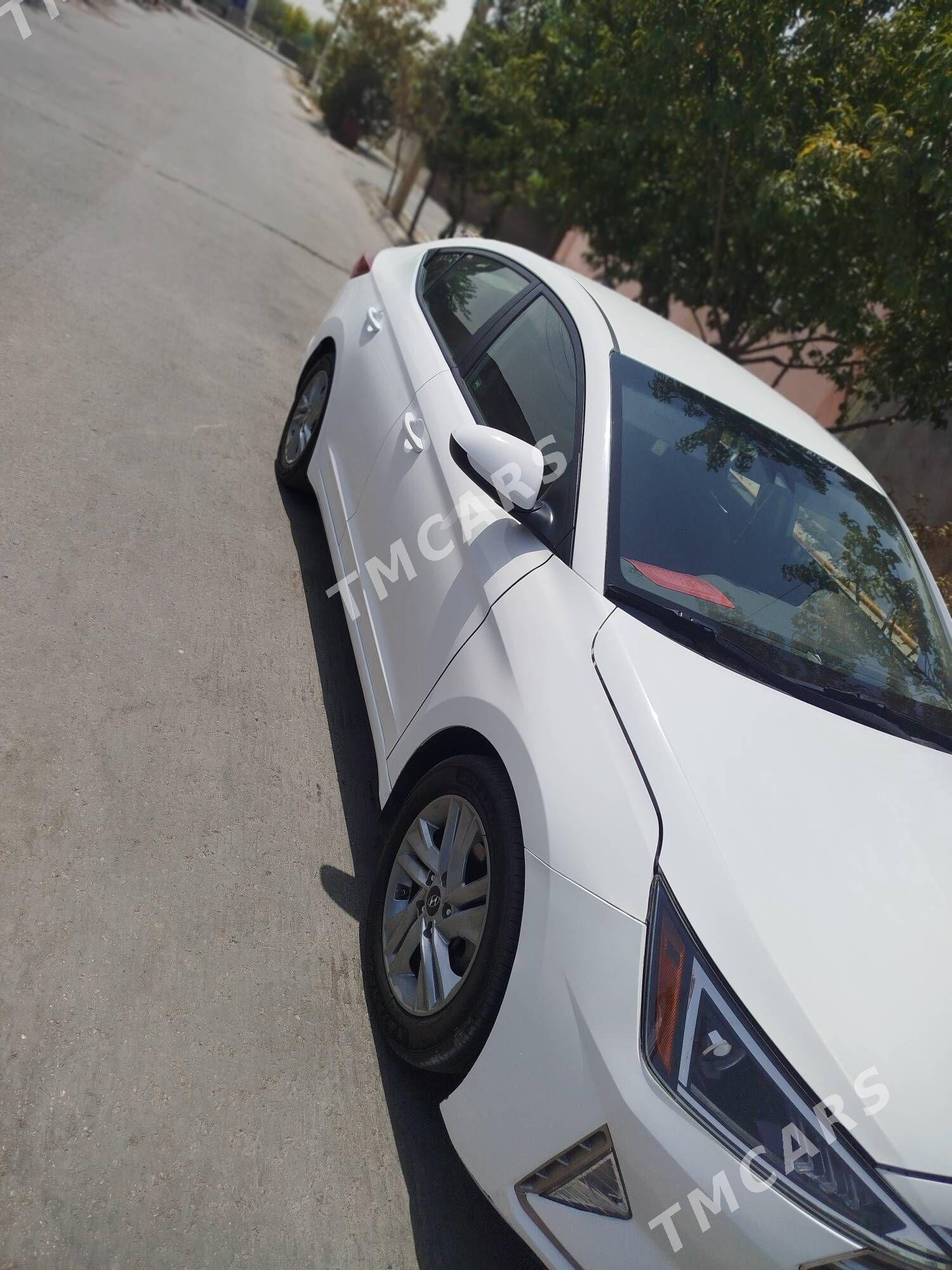 Hyundai Elantra 2020 - 190 000 TMT - Бузмеин - img 2