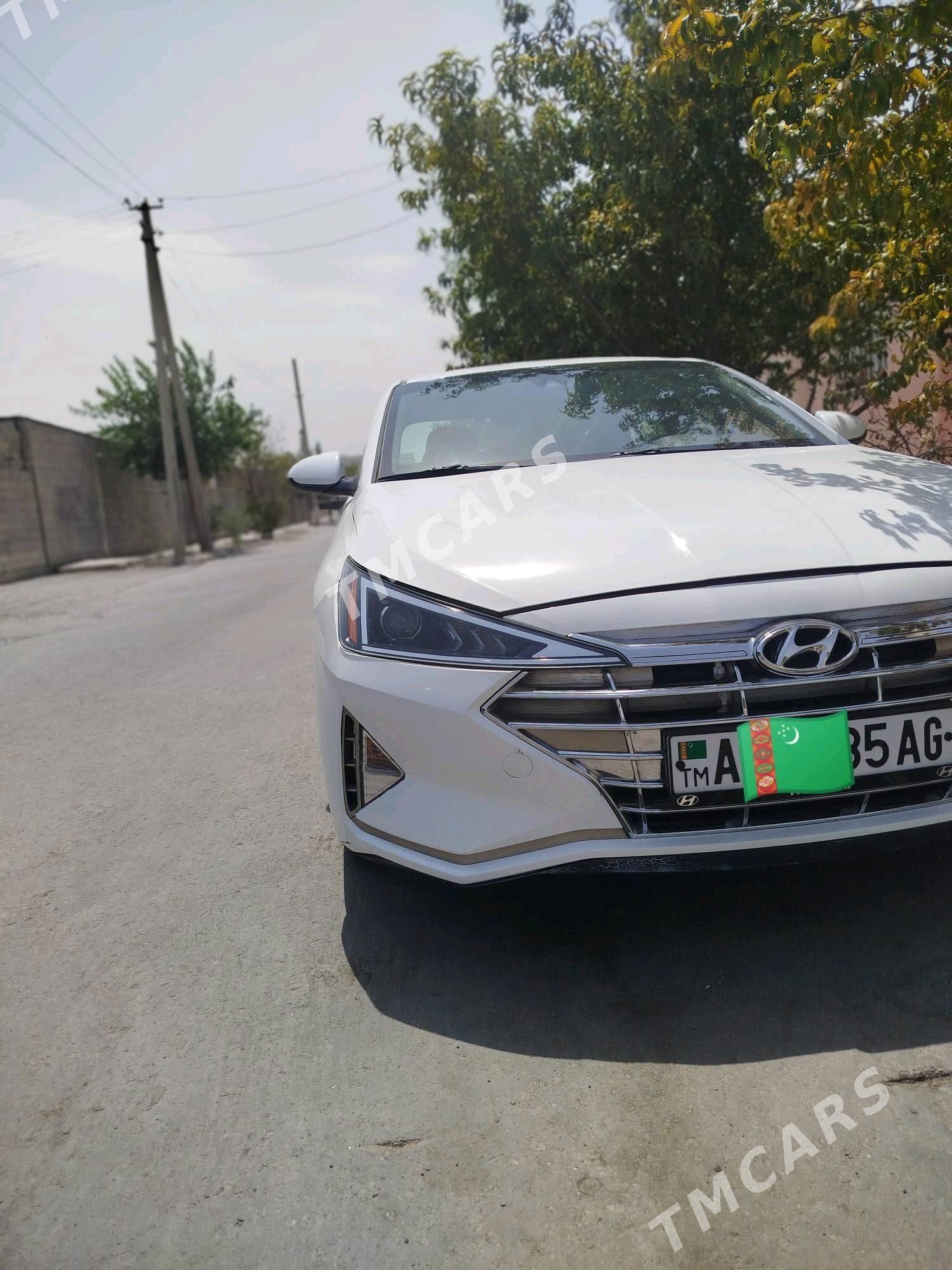 Hyundai Elantra 2020 - 190 000 TMT - Бузмеин - img 9
