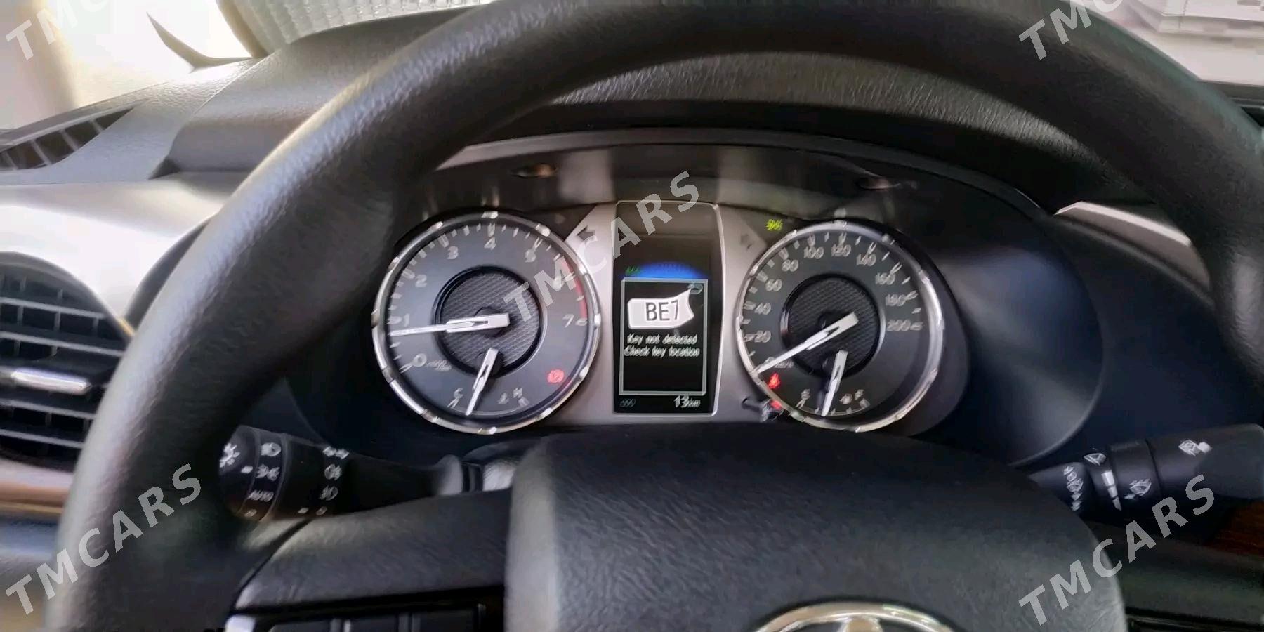 Toyota Hilux 2025 - 685 000 TMT - Ашхабад - img 4