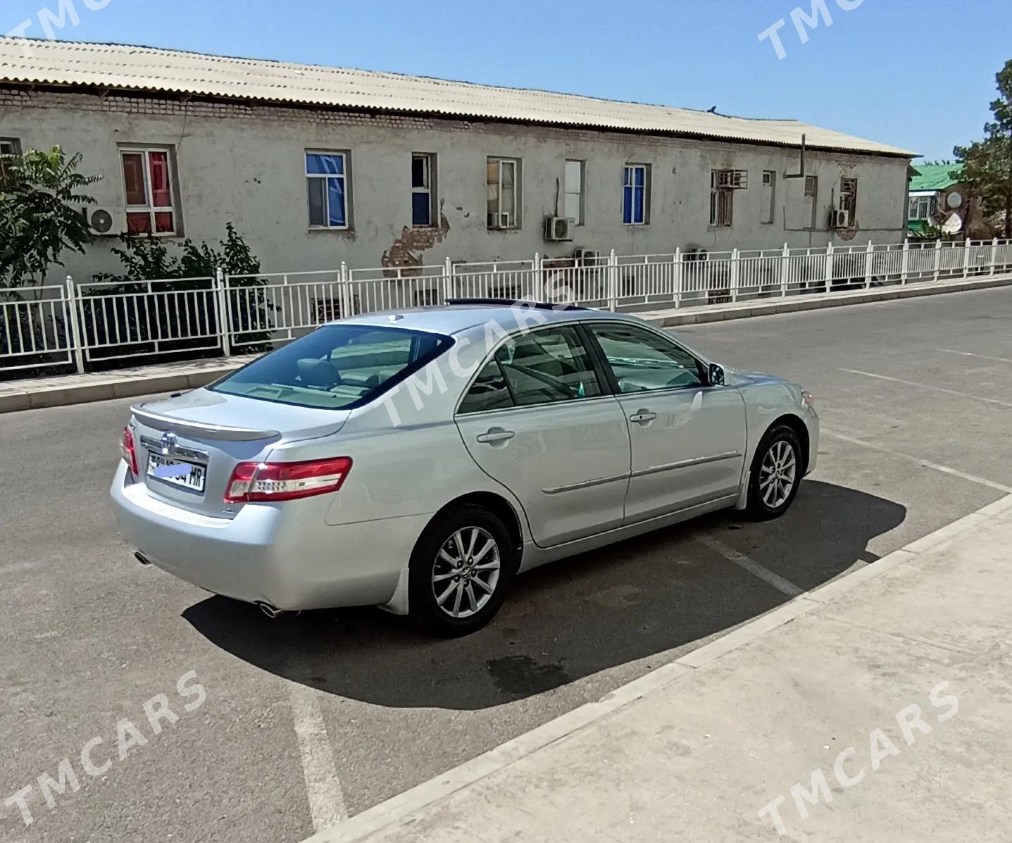 Toyota Camry 2010 - 240 000 TMT - Мары - img 6