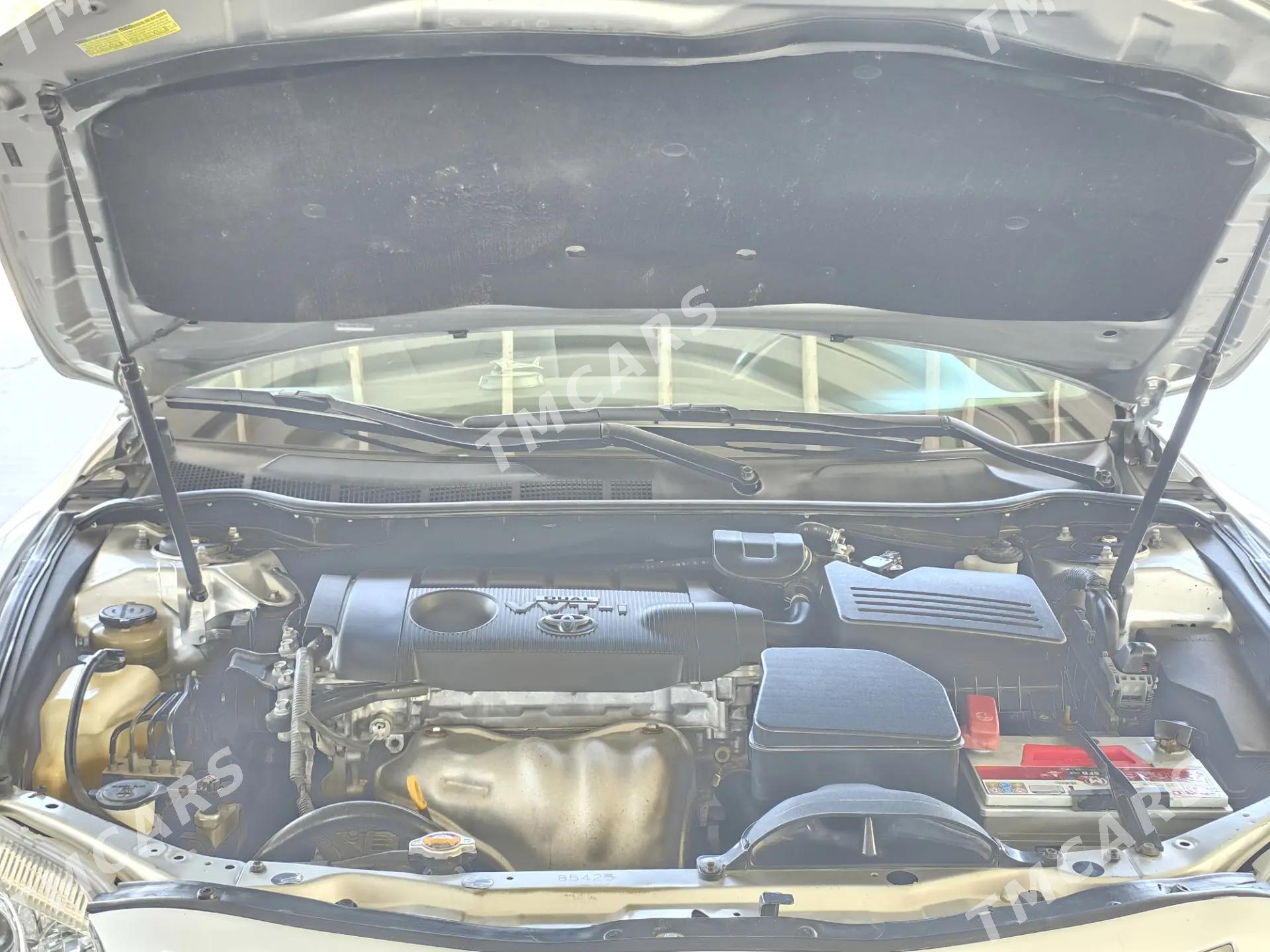 Toyota Camry 2010 - 220 000 TMT - Туркменабат - img 3