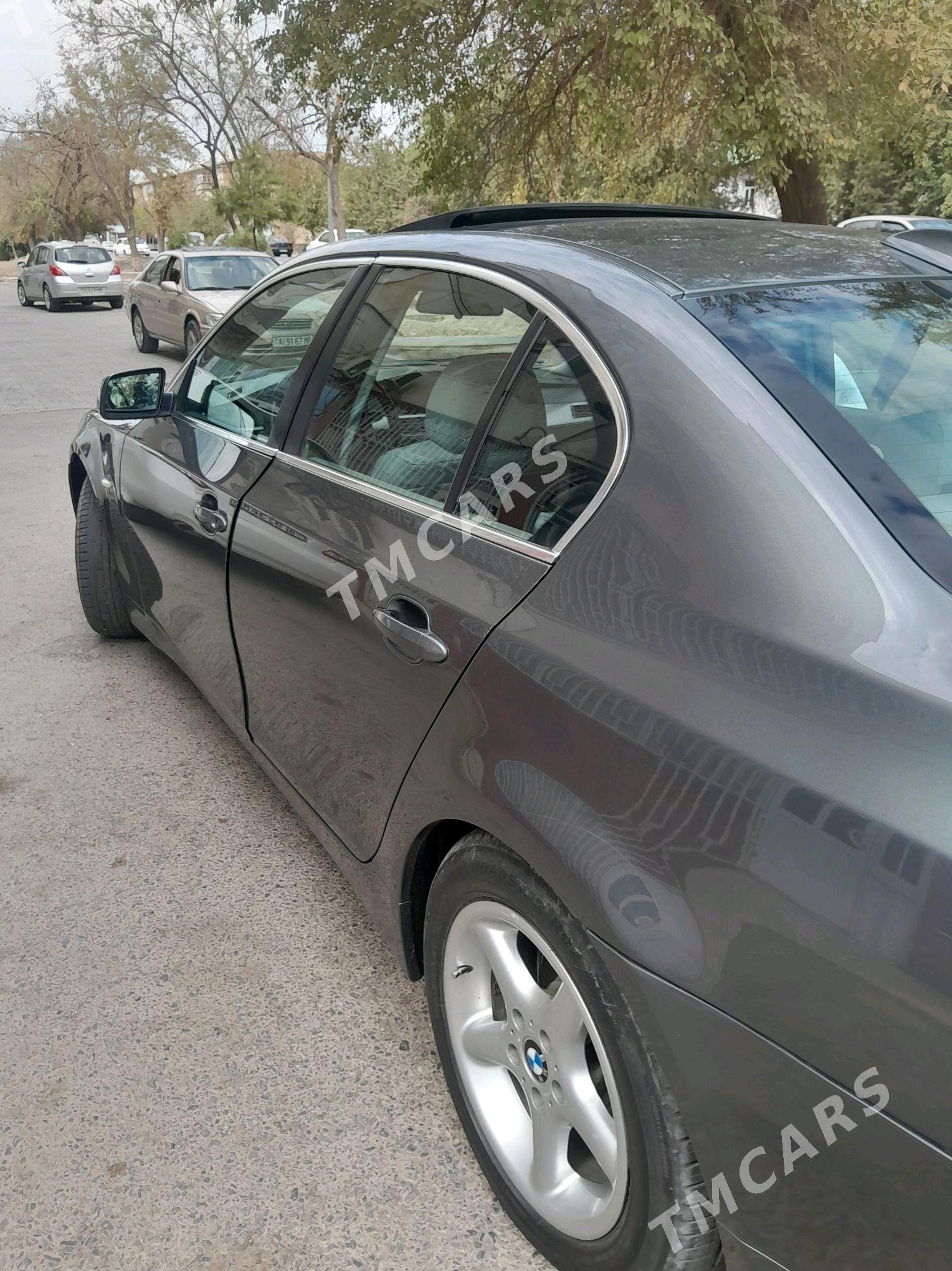BMW E60 2003 - 135 000 TMT - Mary - img 3