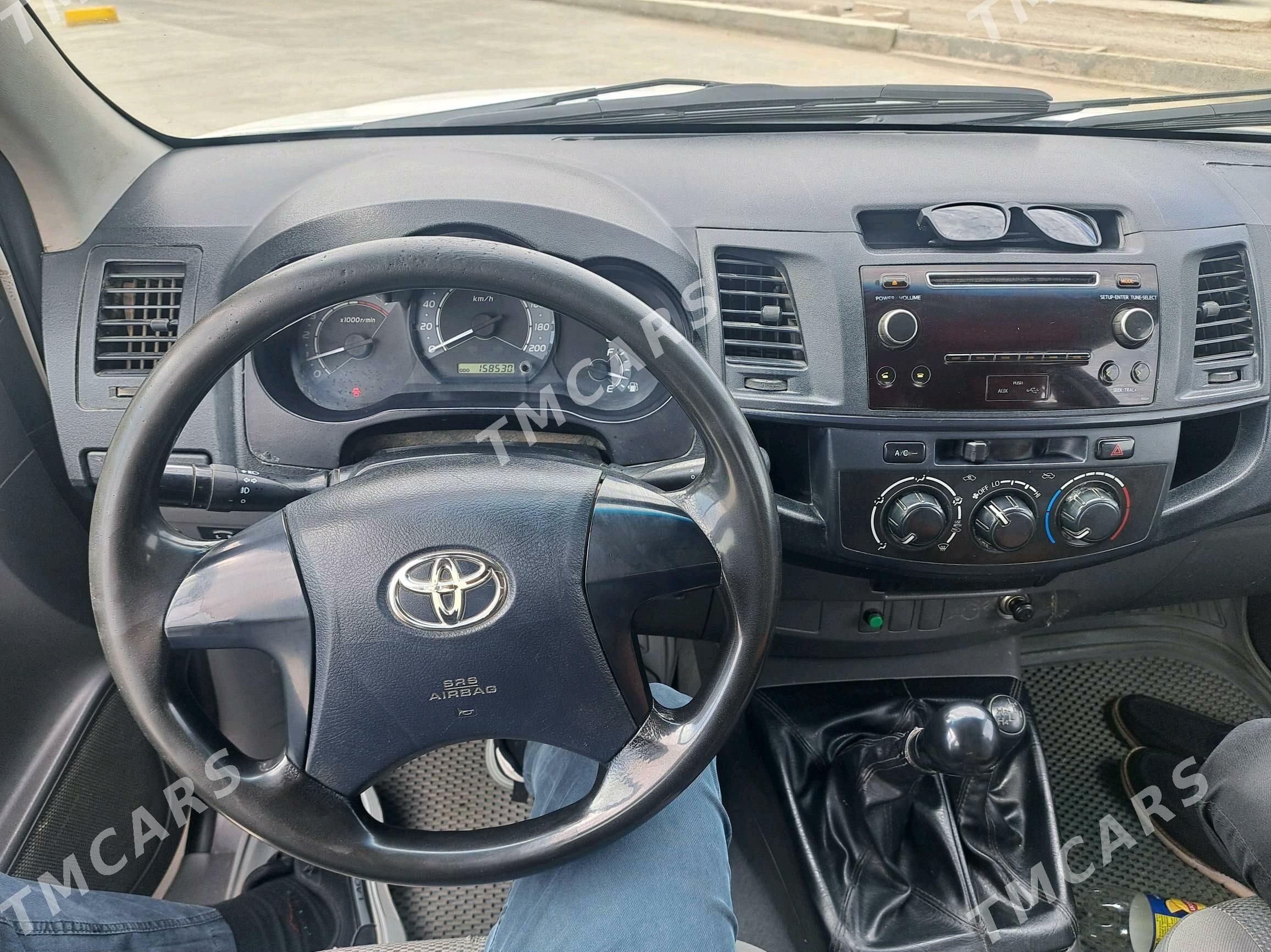 Toyota Hilux 2013 - 320 000 TMT - Мары - img 5