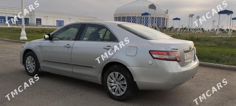 Toyota Camry 2010 - 132 000 TMT - Дашогуз - img 3