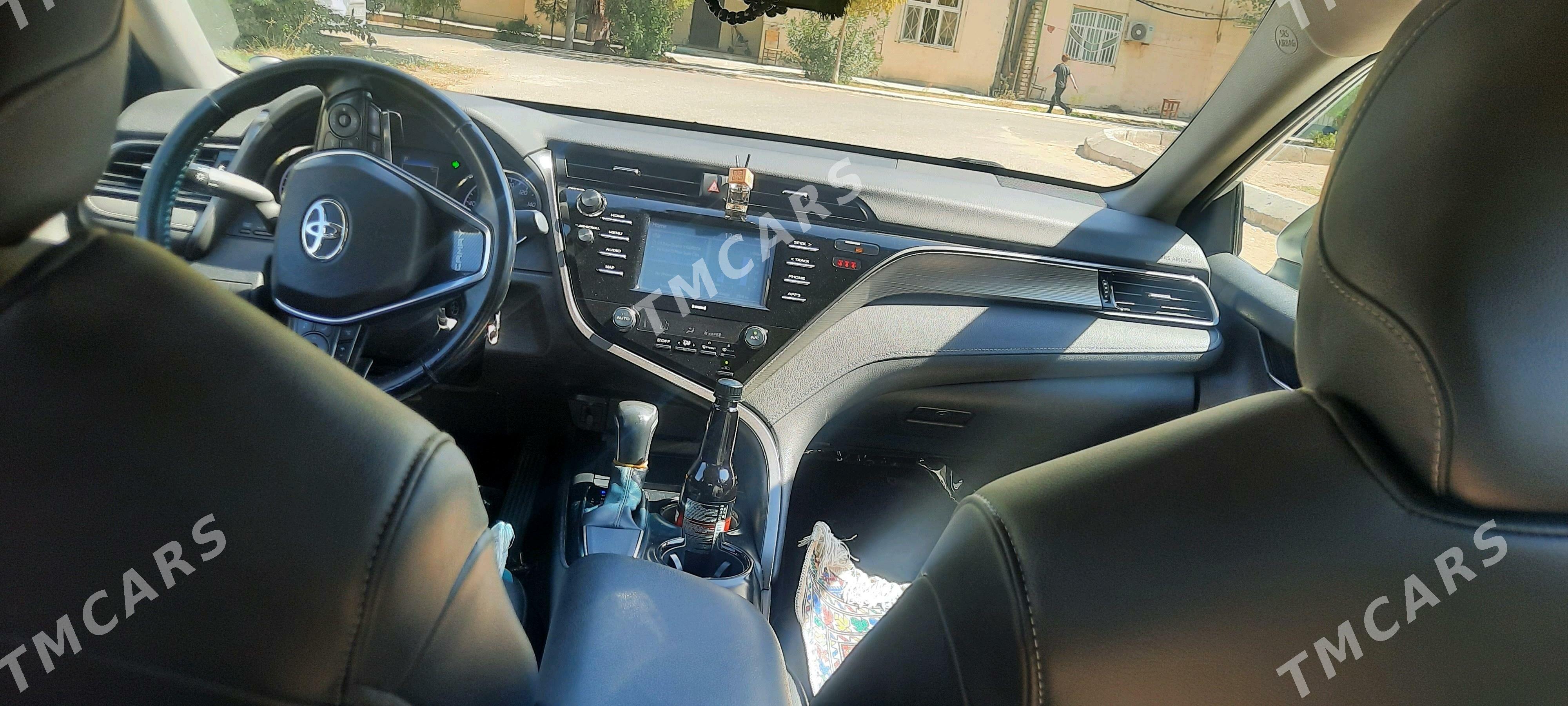 Toyota Camry 2019 - 270 000 TMT - Бузмеин - img 5