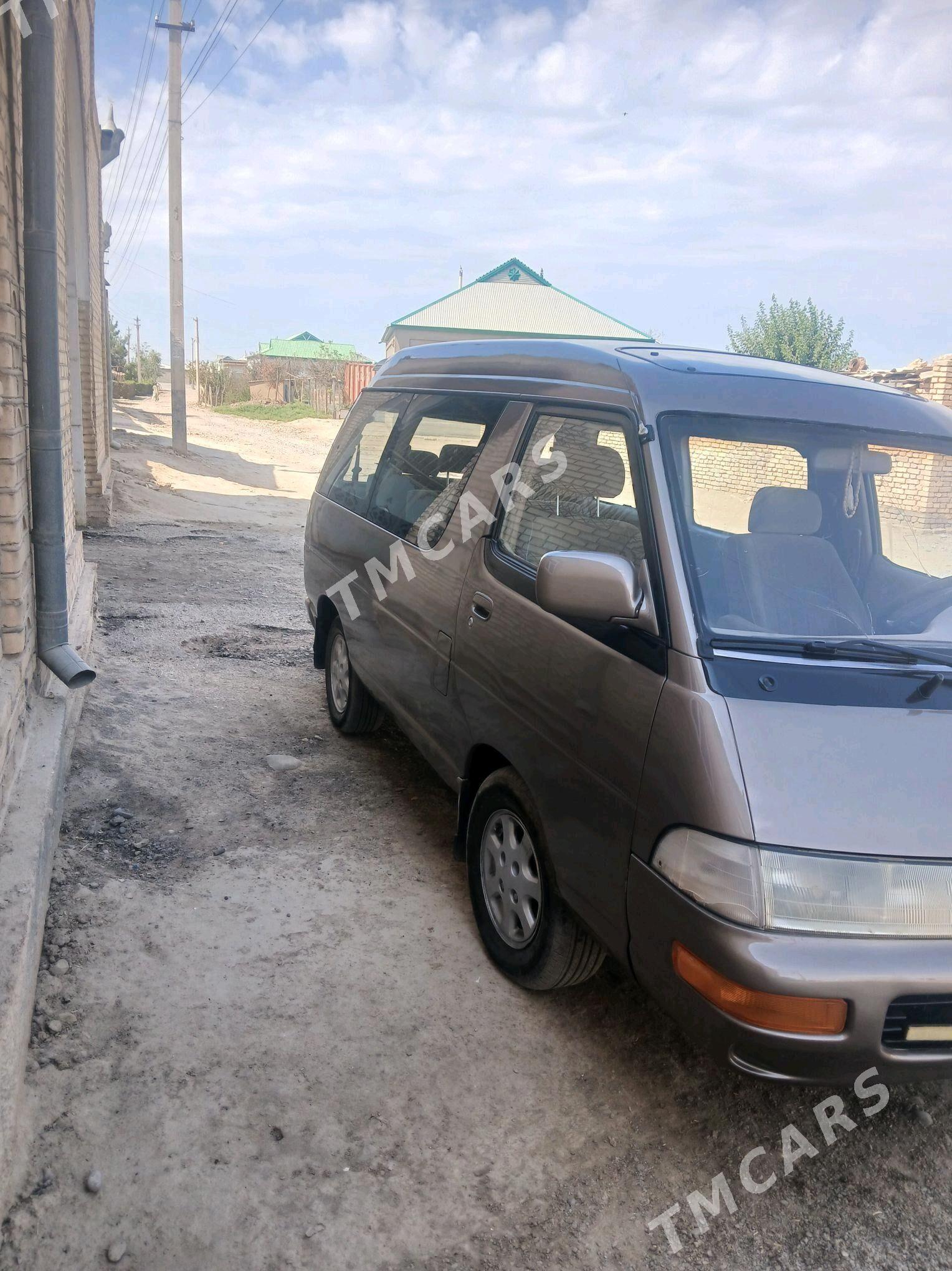 Toyota Hiace 1994 - 65 000 TMT - Мургап - img 8