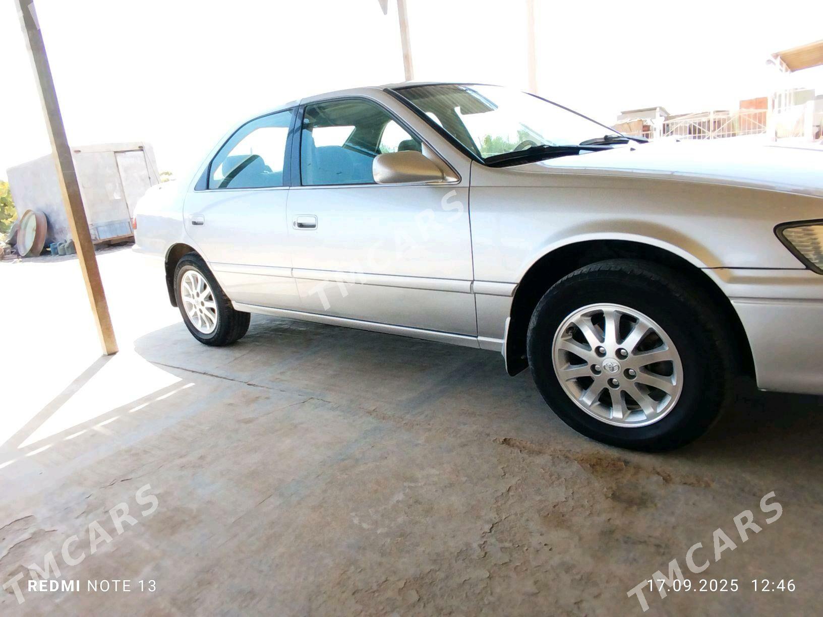 Toyota Camry 2000 - 139 000 TMT - Теджен - img 6