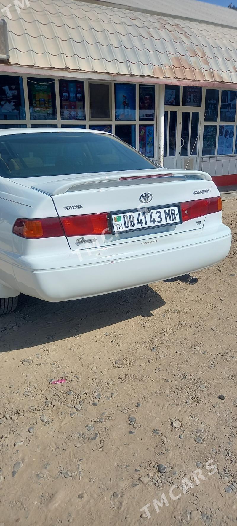 Toyota Camry 1997 - 120 000 TMT - Сакарчага - img 2