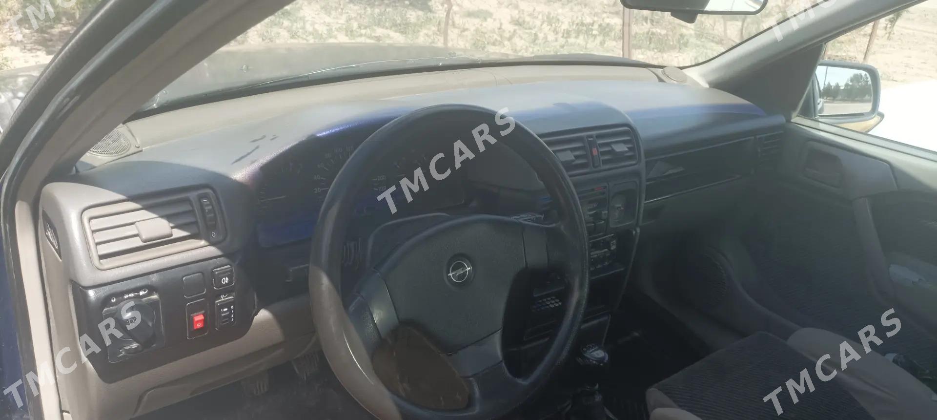 Opel Vectra 1992 - 34 000 TMT - Дашогуз - img 2