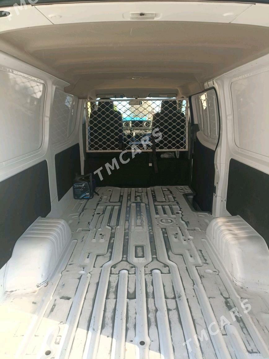 Nissan Urvan 2020 - 365 000 TMT - Дарганата - img 6