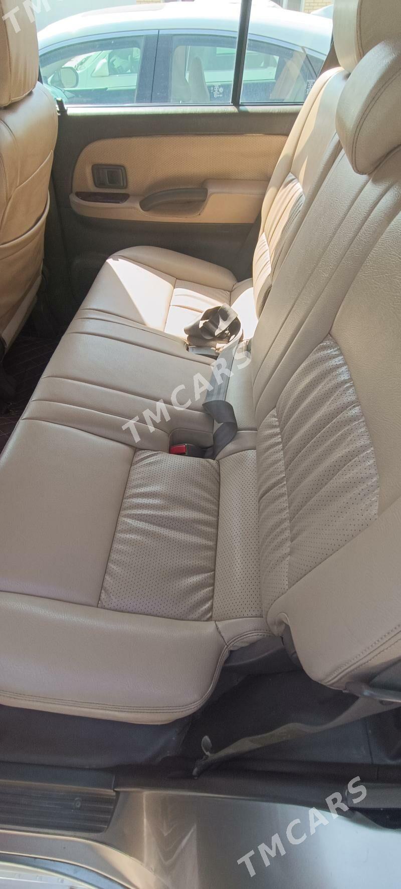 Toyota Land Cruiser Prado 2000 - 200 000 TMT - Мары - img 6