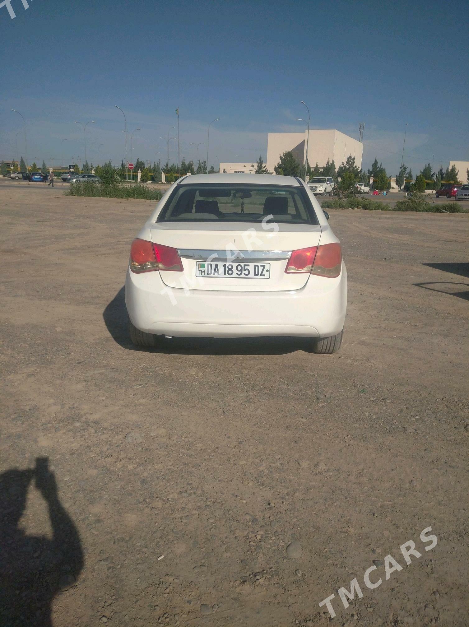 Chevrolet Cruze 2010 - 56 000 TMT - Дашогуз - img 2