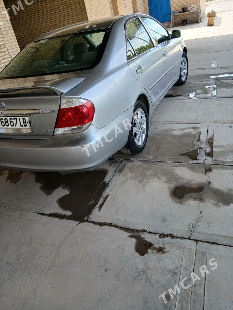 Toyota Camry 2004 - 140 000 TMT - Фарап - img 7