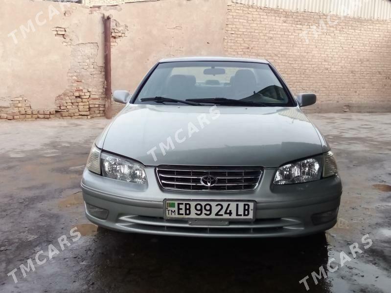 Toyota Camry 2001 - 140 000 TMT - Саят - img 8