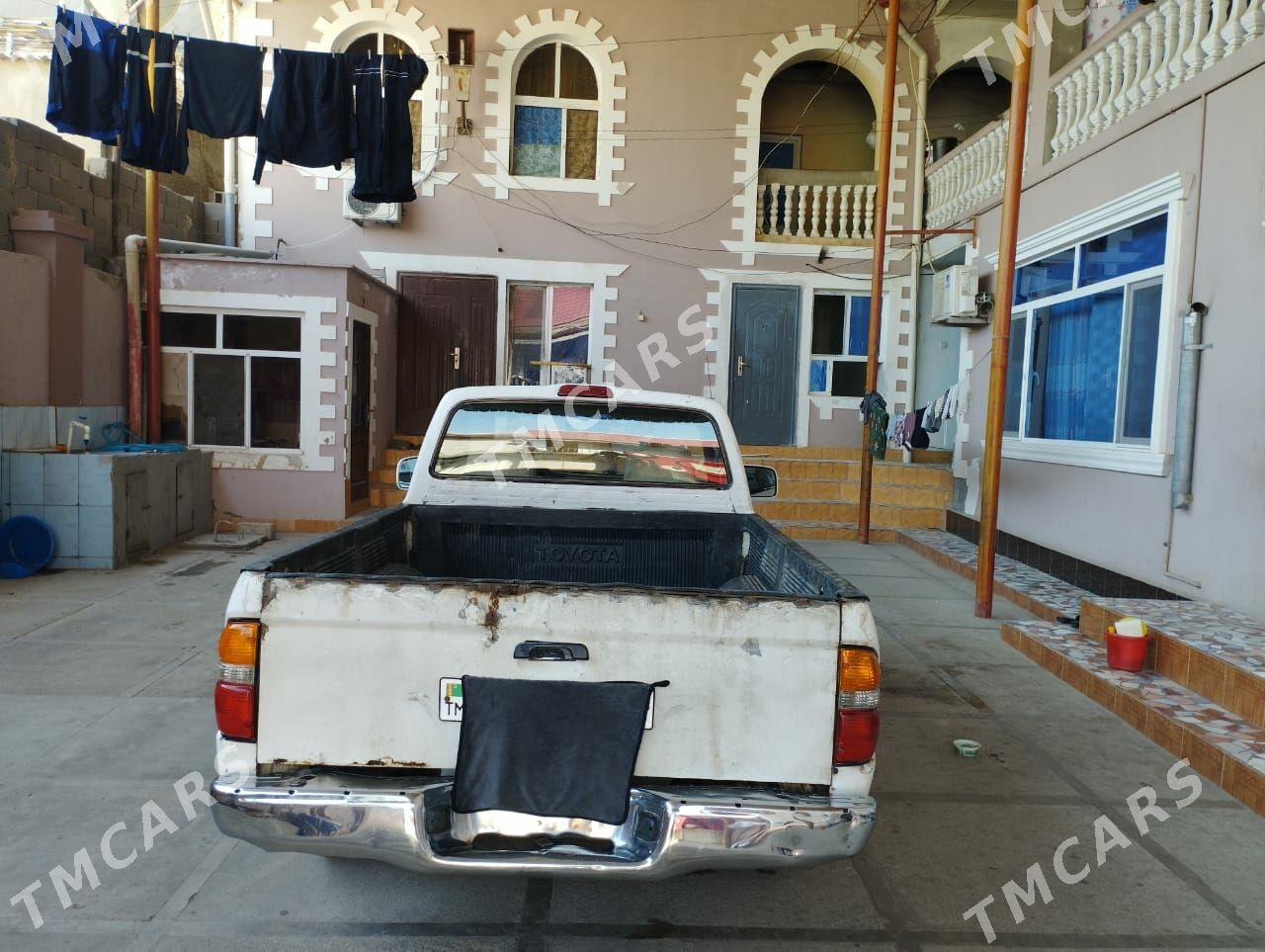 Toyota Tacoma 2000 - 70 000 TMT - Туркменбаши - img 4