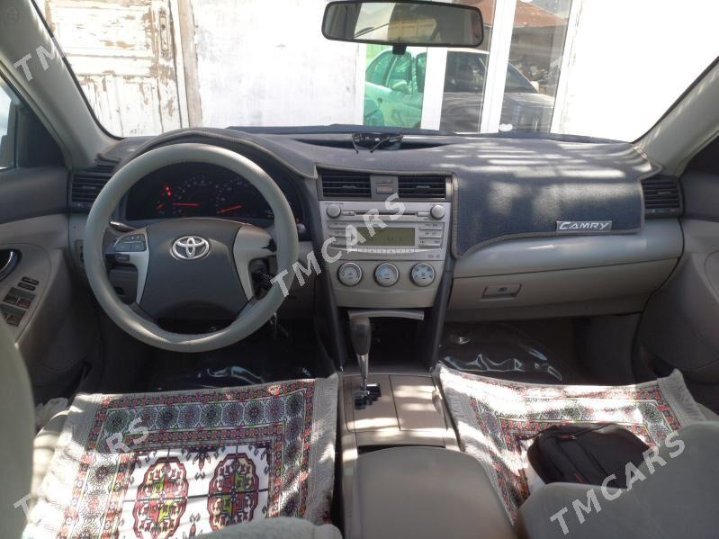 Toyota Camry 2010 - 210 000 TMT - Мары - img 10