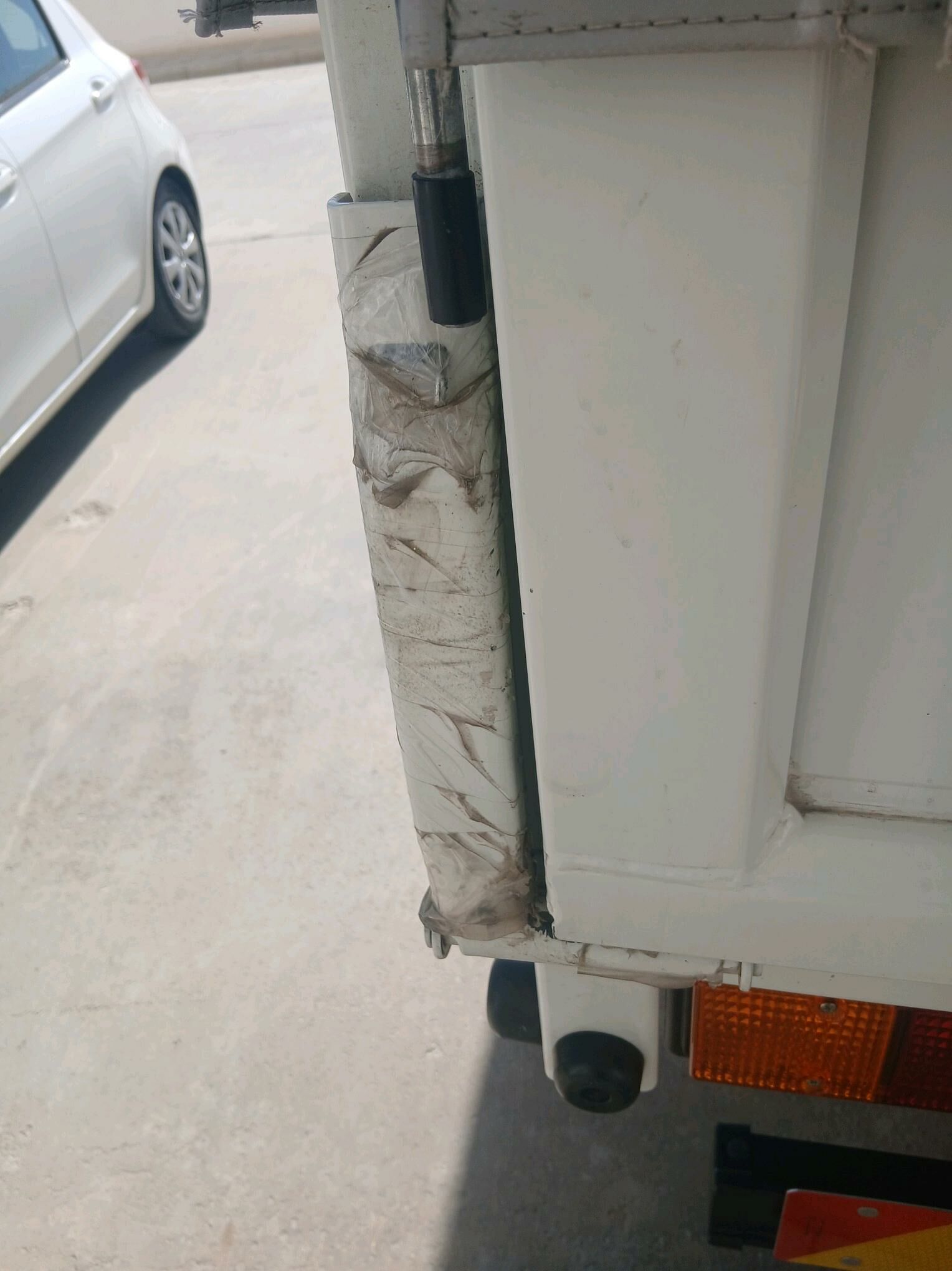 Zamok.Bort.zawot 320 TMT - 11 mkr - img 2