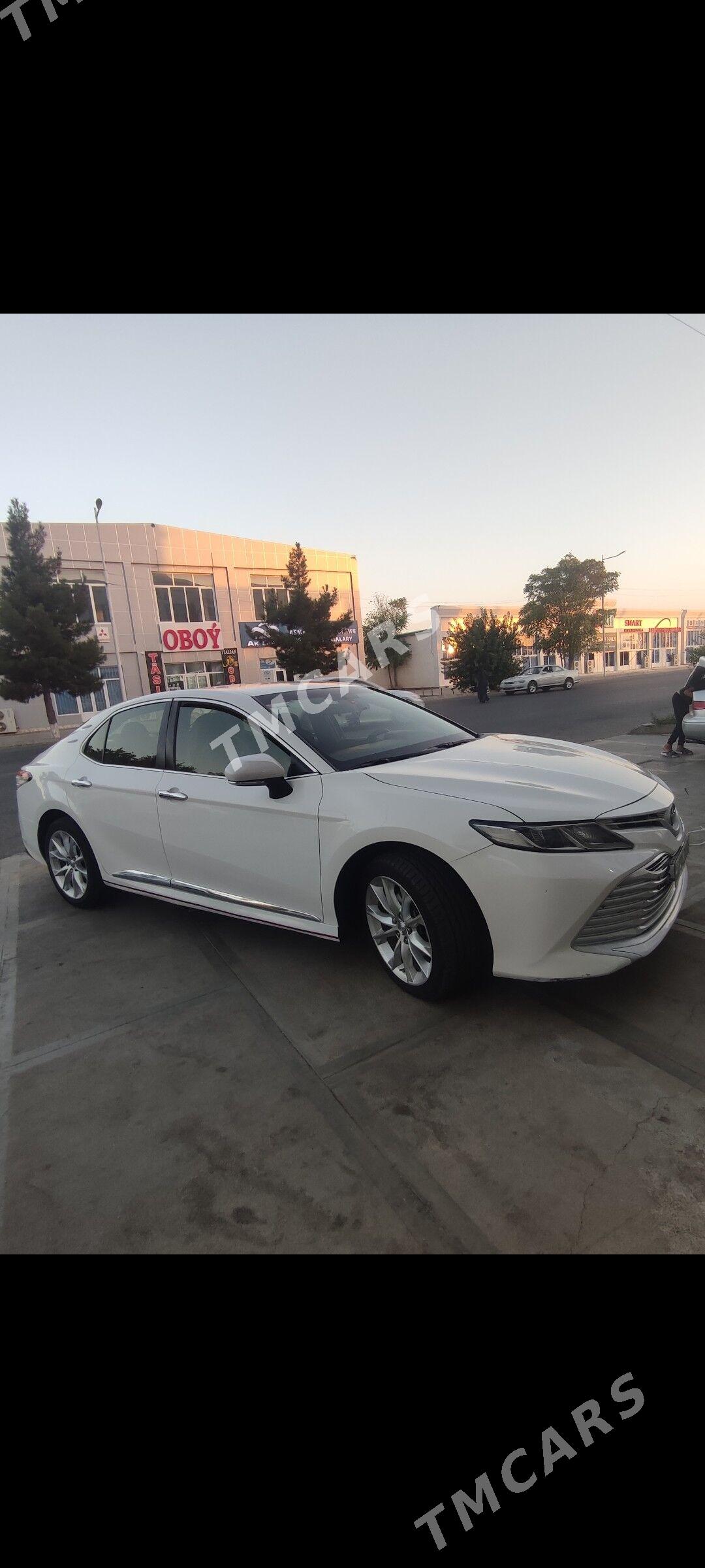 Toyota Camry 2019 - 270 000 TMT - Мары - img 3