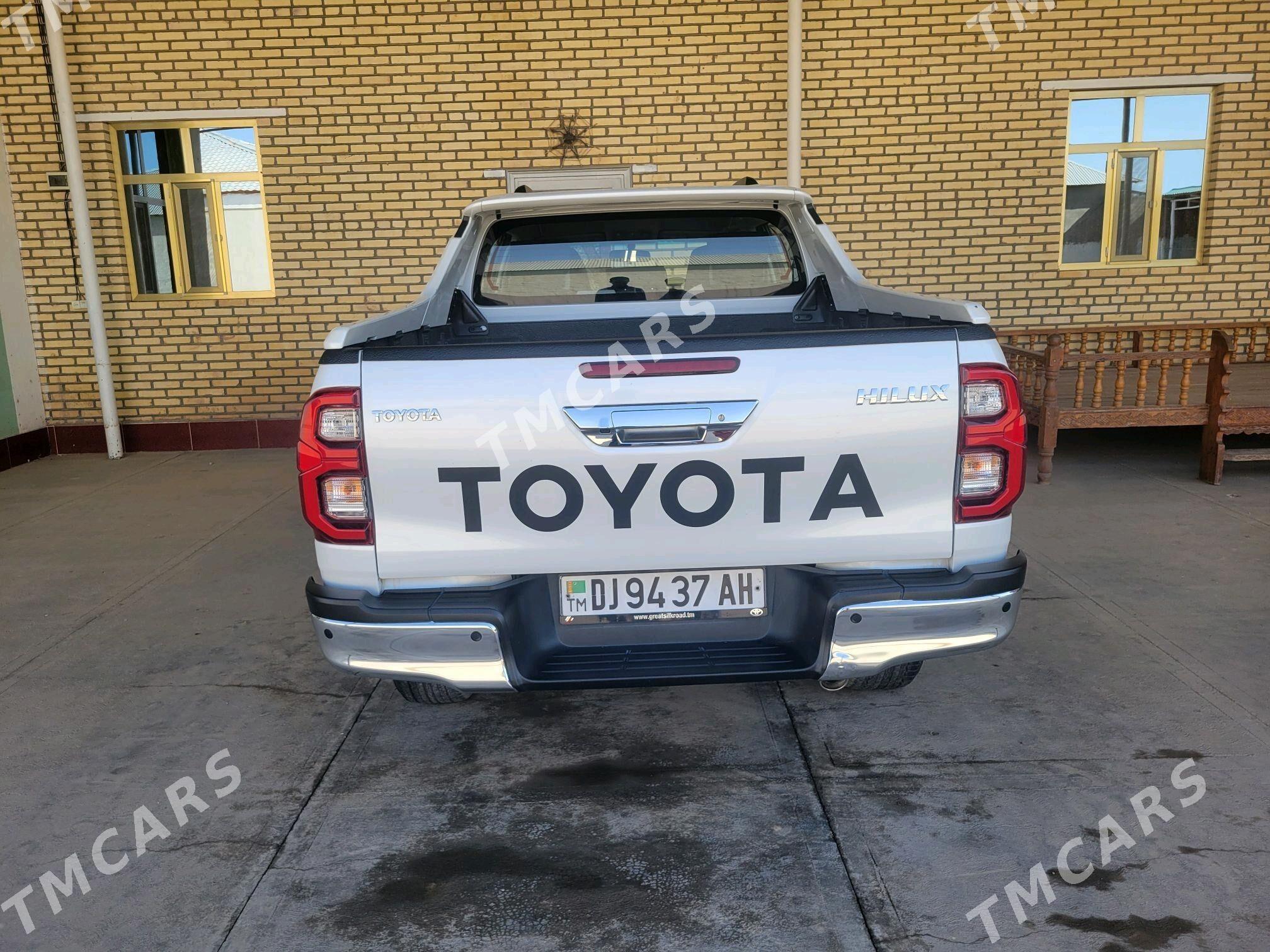 Toyota Hilux 2023 - 612 000 TMT - Sarahs - img 4