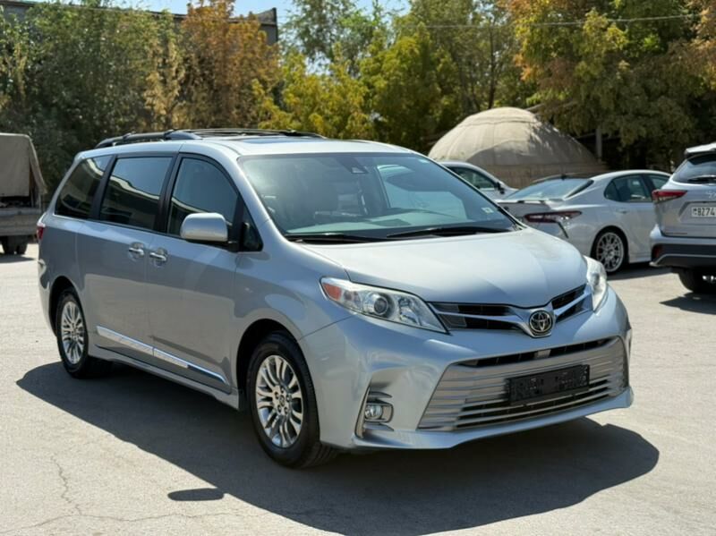 Toyota Sienna 2020 - 490 000 TMT - Мары - img 5