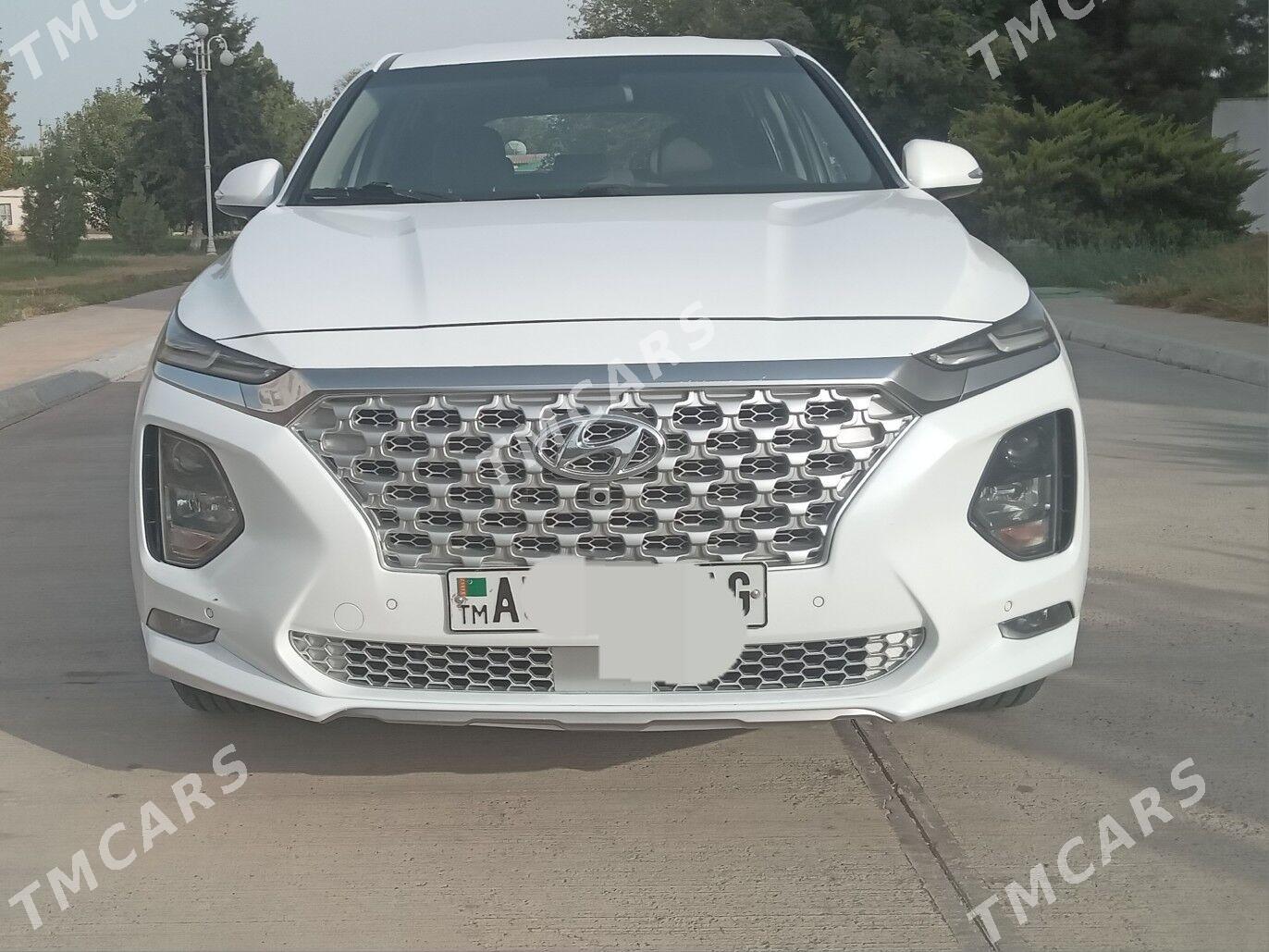 Hyundai Santa Fe 2018 - 430 000 TMT - Aşgabat - img 4