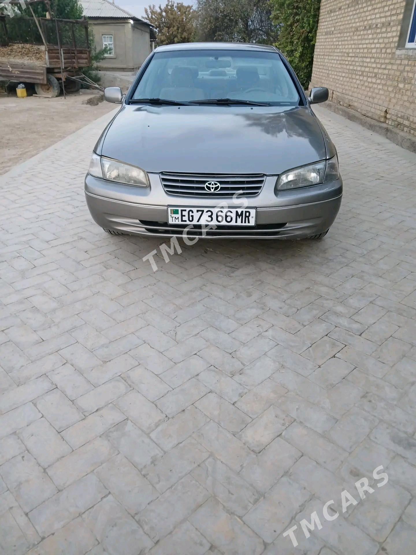 Toyota Camry 1999 - 120 000 TMT - Байрамали - img 3