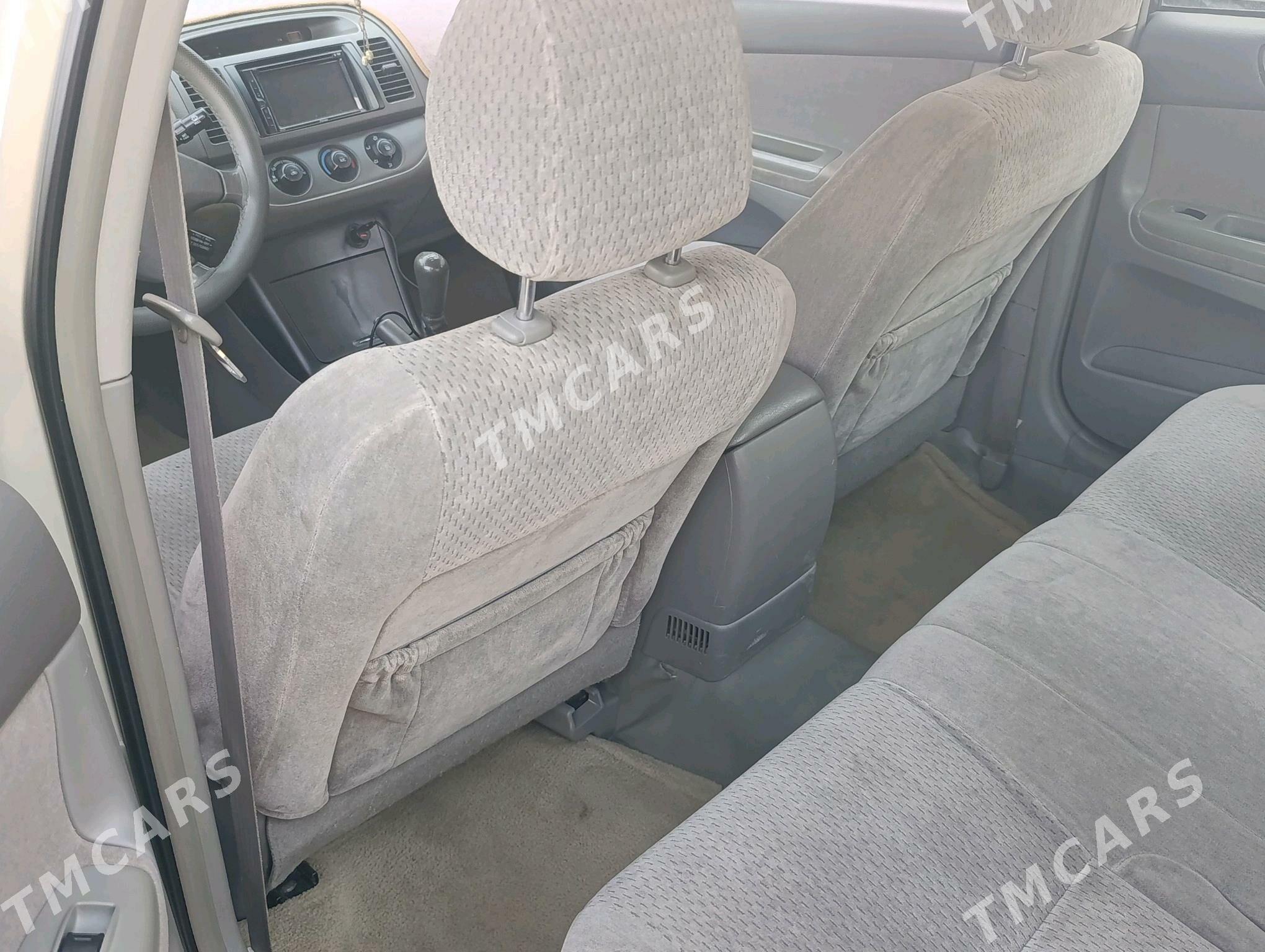 Toyota Camry 2004 - 170 000 TMT - Дашогуз - img 4