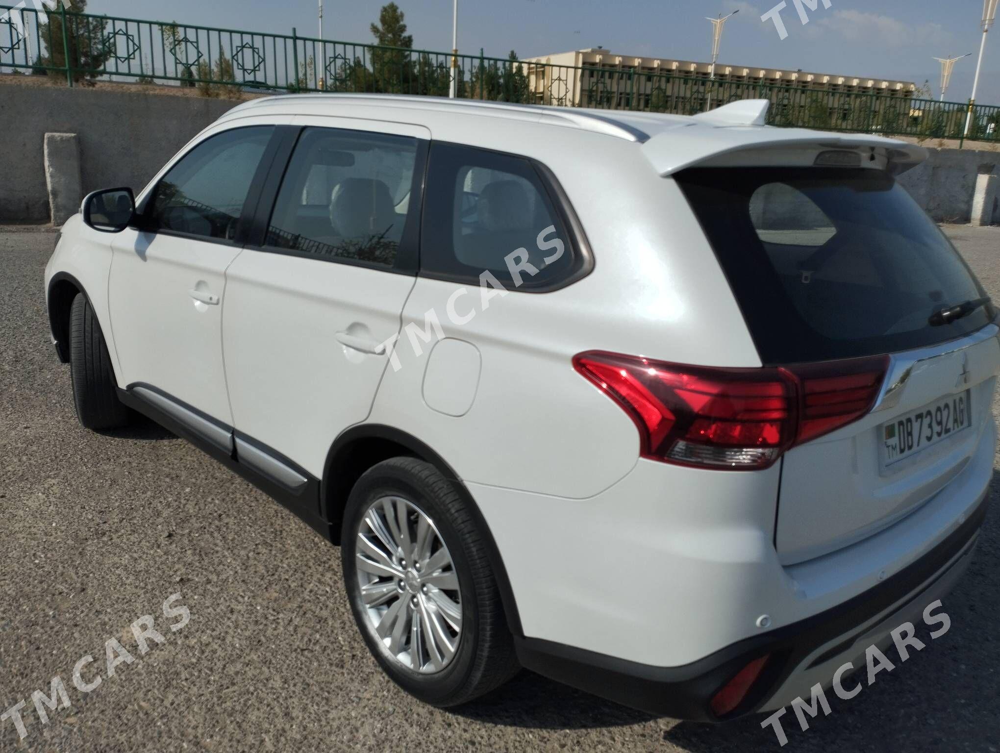 Mitsubishi Outlander 2021 - 270 000 TMT - Howdan "B" - img 4