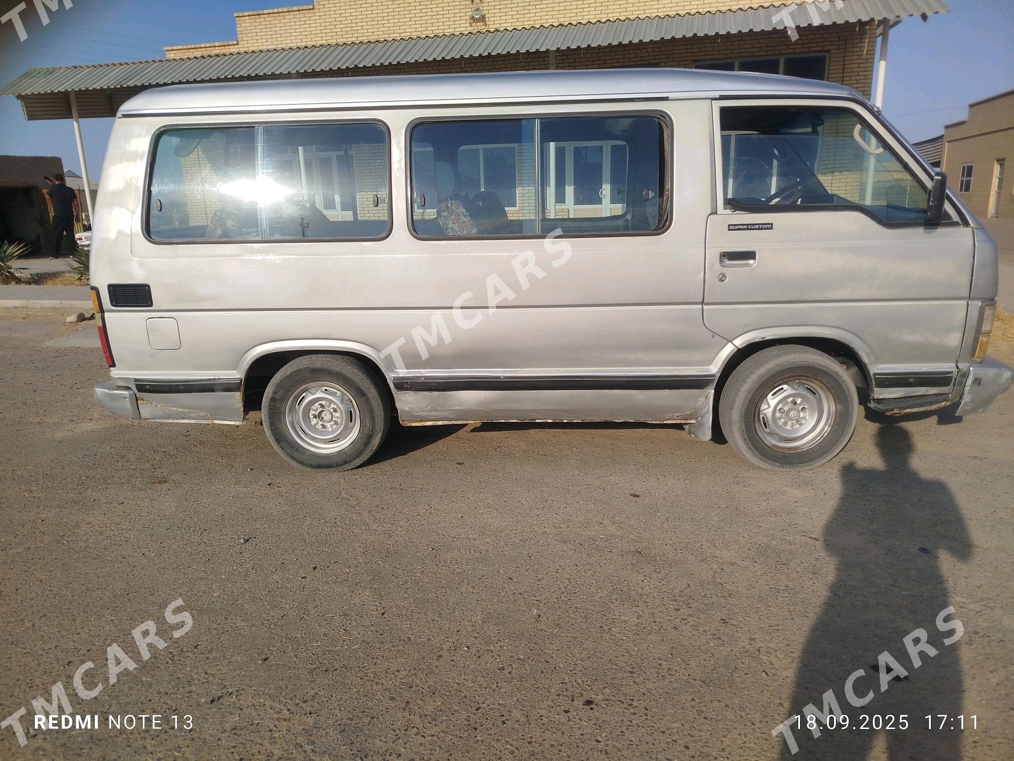 Toyota Hiace 1989 - 35 000 TMT - Сакарчага - img 3