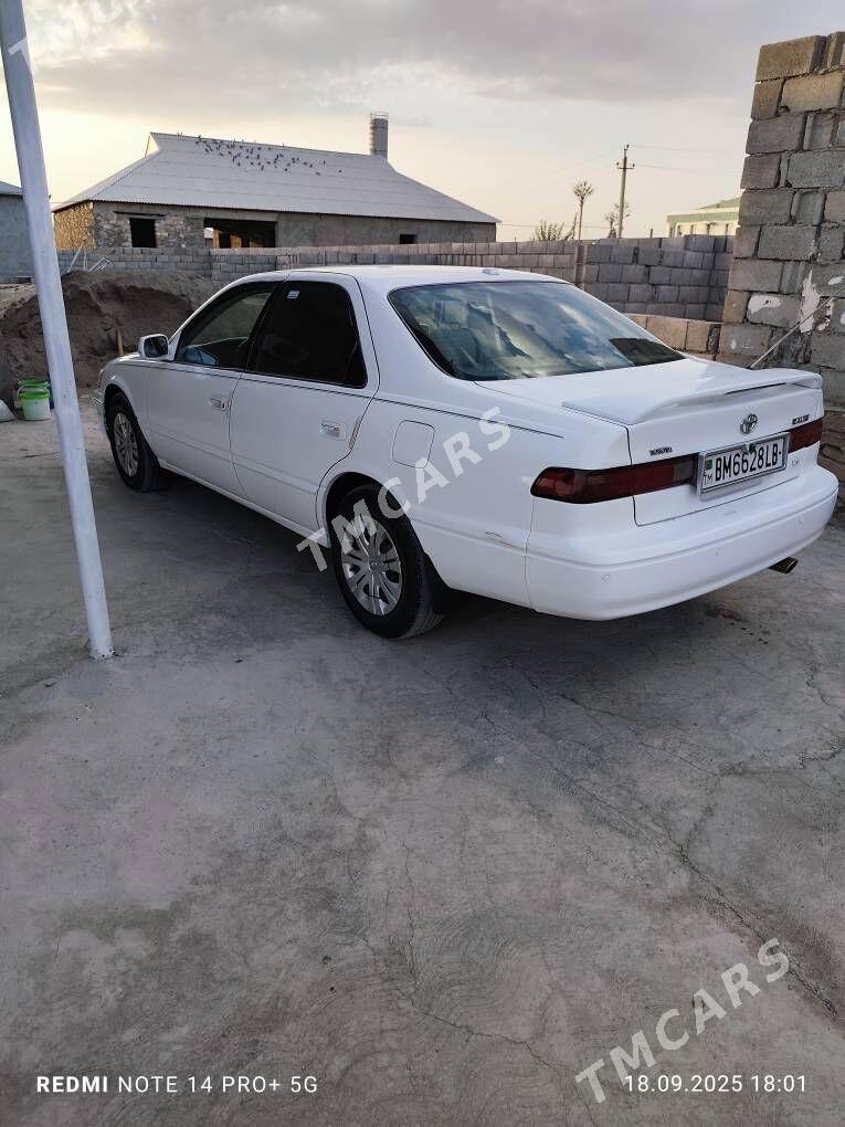 Toyota Camry 1998 - 123 000 TMT - Койтендаг - img 2
