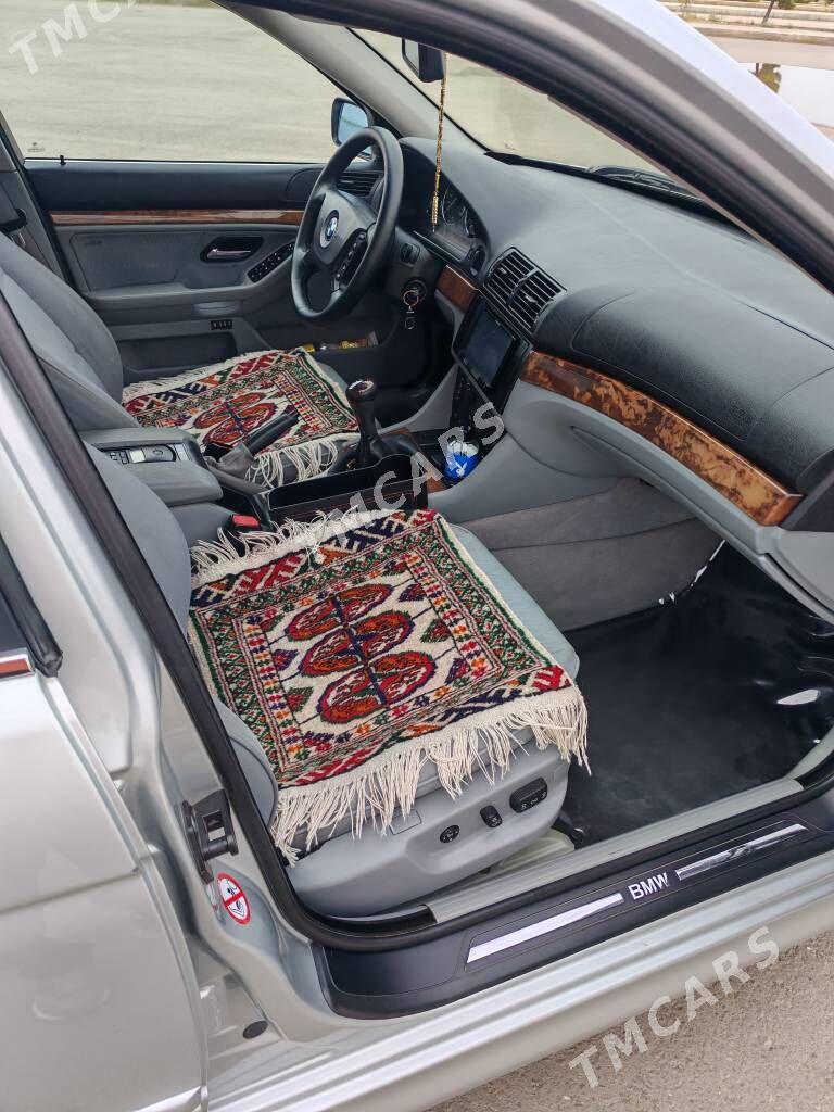 BMW E39 2001 - 140 000 TMT - Балканабат - img 2